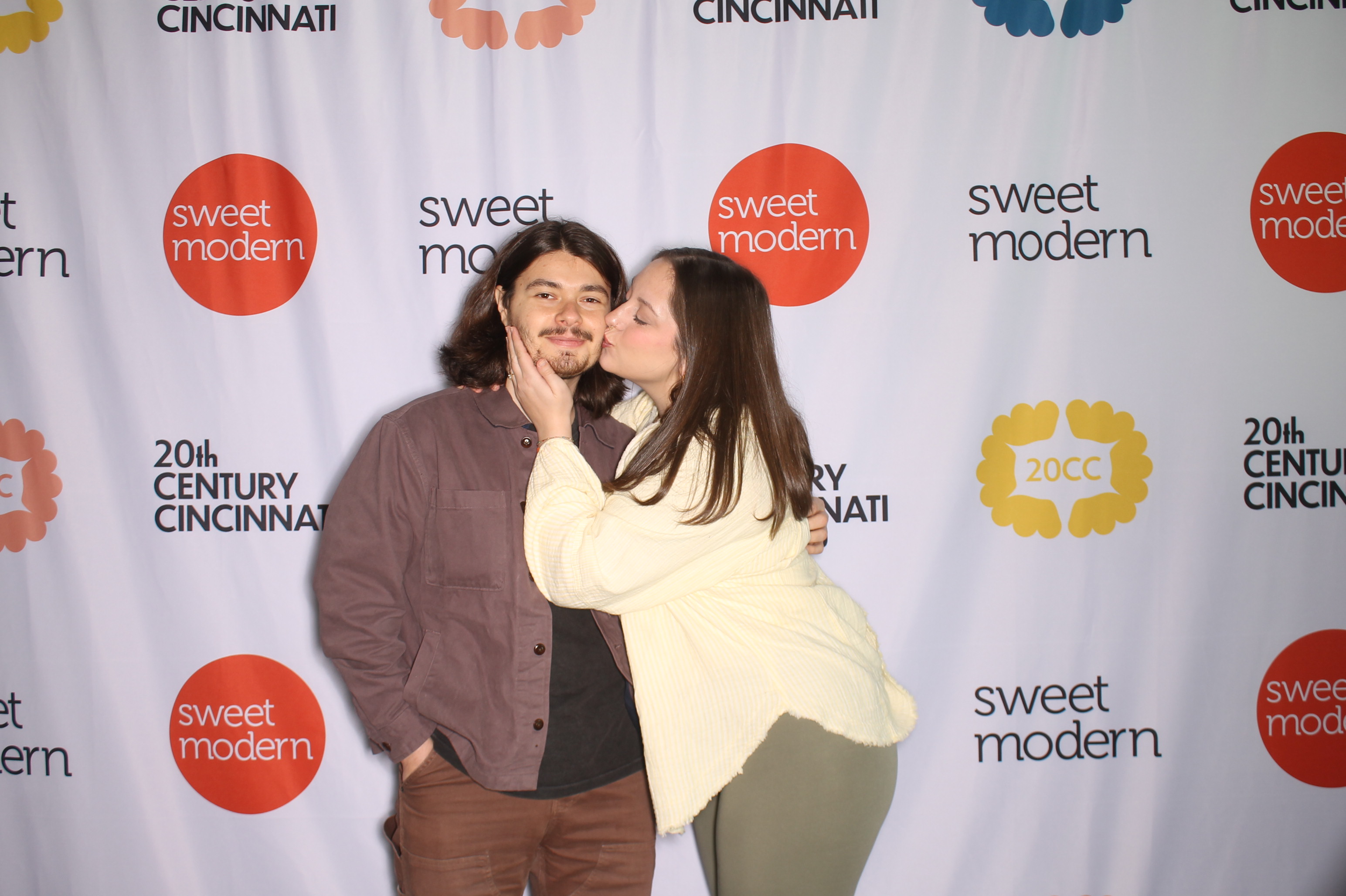 20th Century Cincinnati Saturday | View more photos from the event at gallery.photoboothcincy.com/u/PhotoBoothCincy/20th-Century-Cincinnati-Saturday