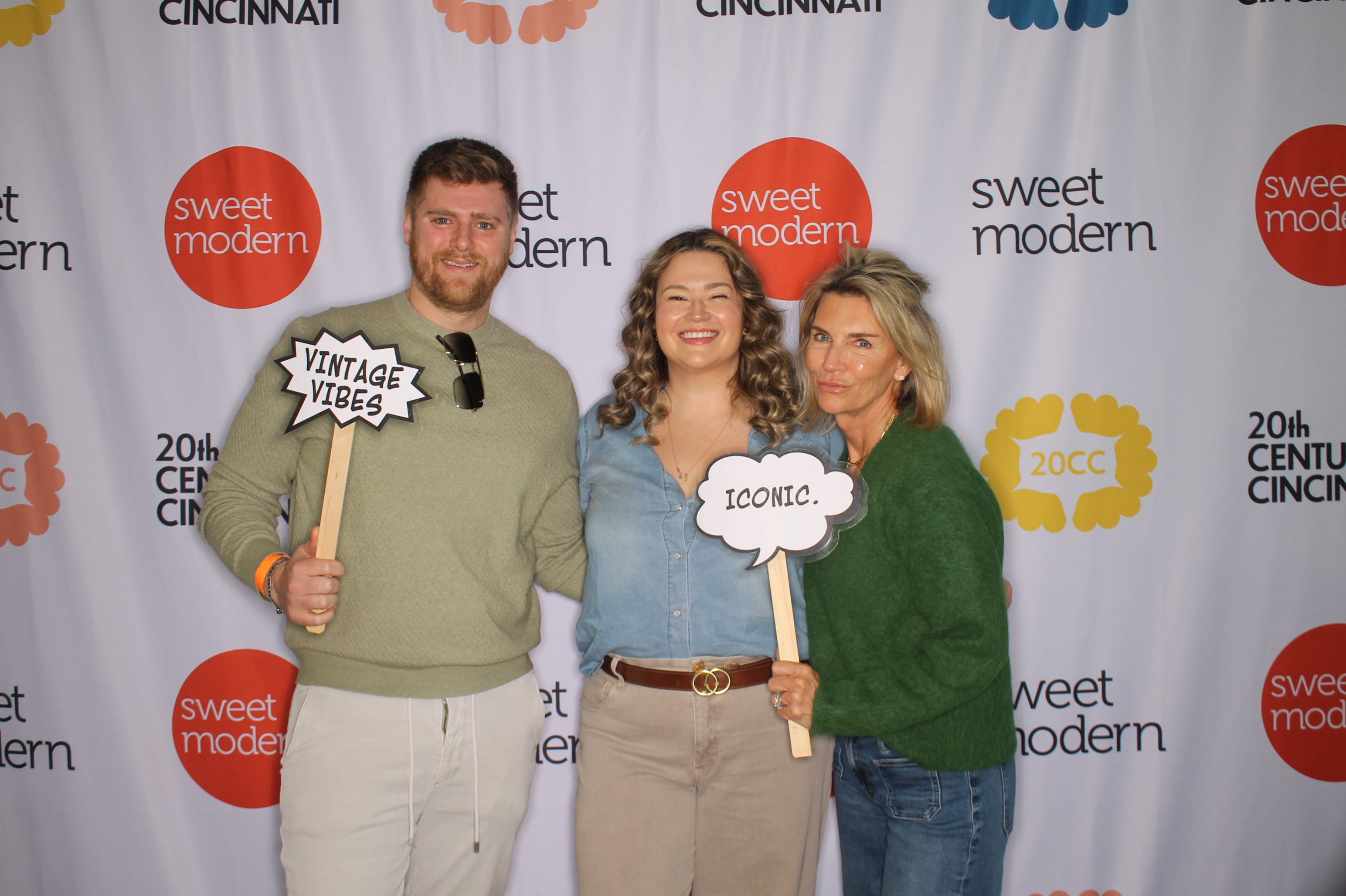 20th Century Cincinnati Saturday | View more photos from the event at gallery.photoboothcincy.com/u/PhotoBoothCincy/20th-Century-Cincinnati-Saturday