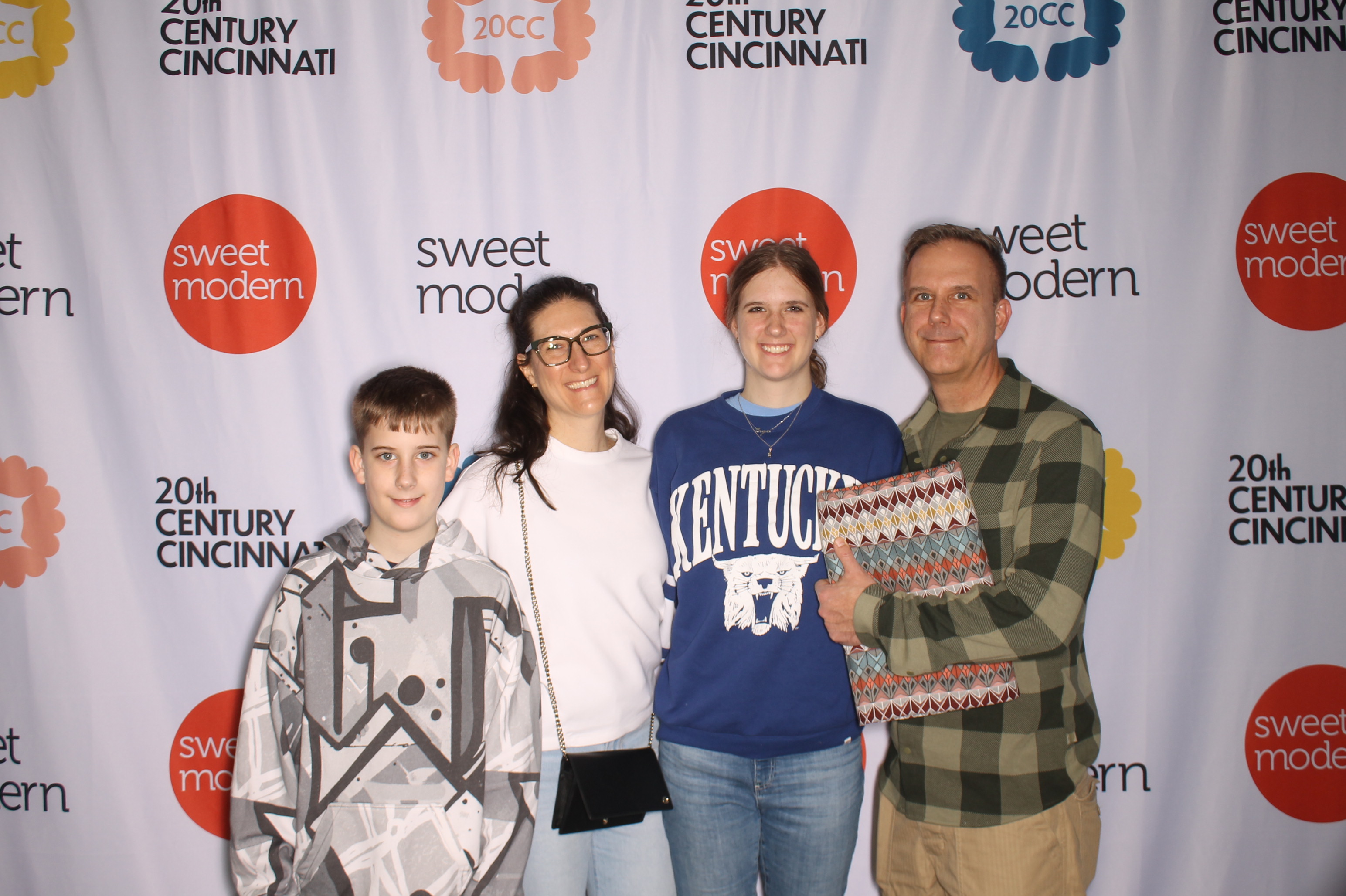 20th Century Cincinnati Saturday | View more photos from the event at gallery.photoboothcincy.com/u/PhotoBoothCincy/20th-Century-Cincinnati-Saturday