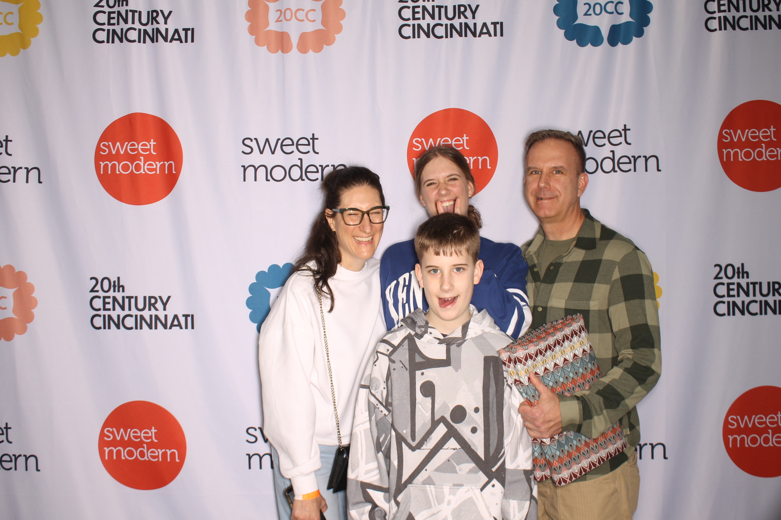 20th Century Cincinnati Saturday | View more photos from the event at gallery.photoboothcincy.com/u/PhotoBoothCincy/20th-Century-Cincinnati-Saturday
