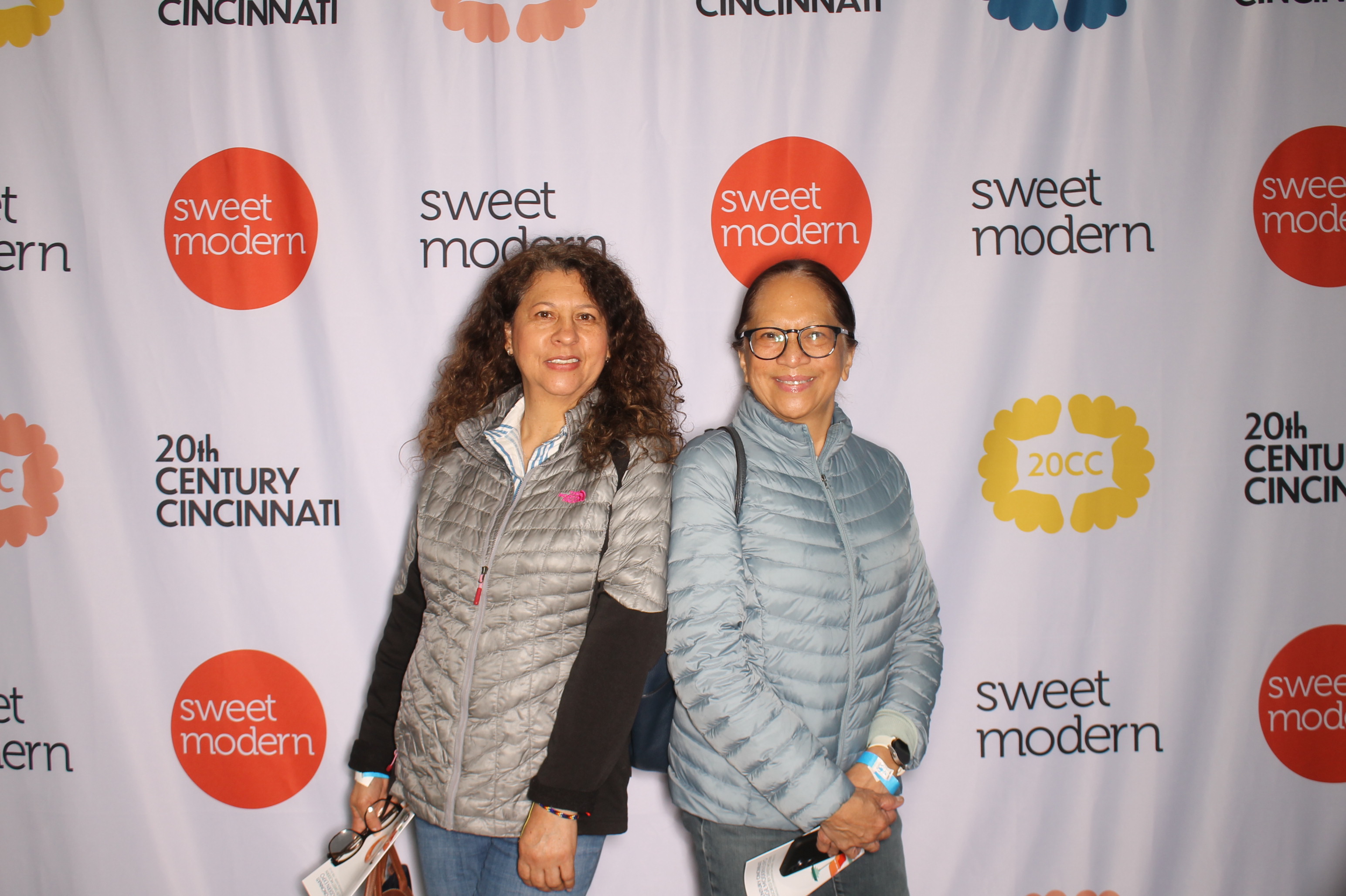 20th Century Cincinnati Saturday | View more photos from the event at gallery.photoboothcincy.com/u/PhotoBoothCincy/20th-Century-Cincinnati-Saturday