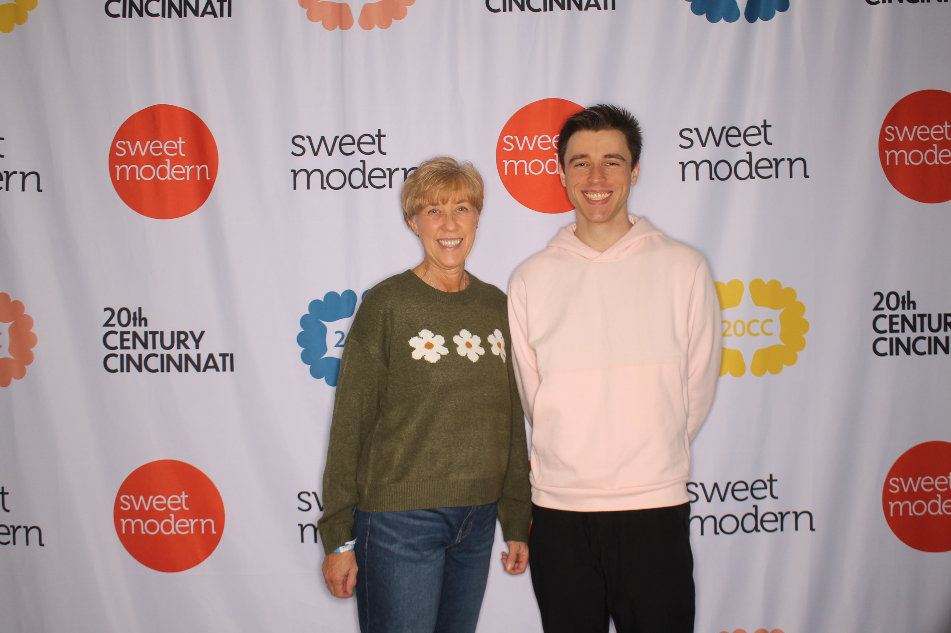 20th Century Cincinnati Saturday | View more photos from the event at gallery.photoboothcincy.com/u/PhotoBoothCincy/20th-Century-Cincinnati-Saturday