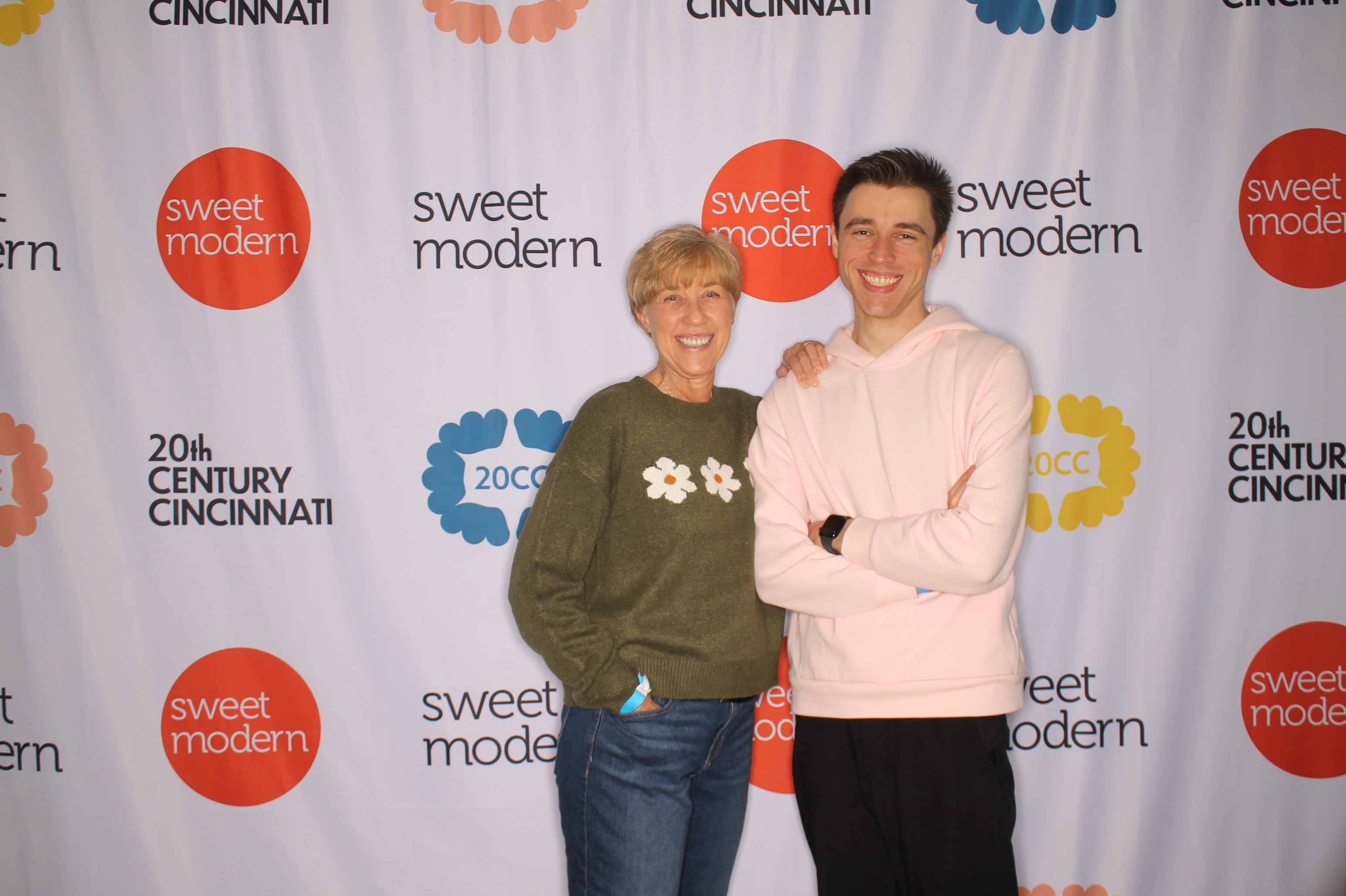 20th Century Cincinnati Saturday | View more photos from the event at gallery.photoboothcincy.com/u/PhotoBoothCincy/20th-Century-Cincinnati-Saturday