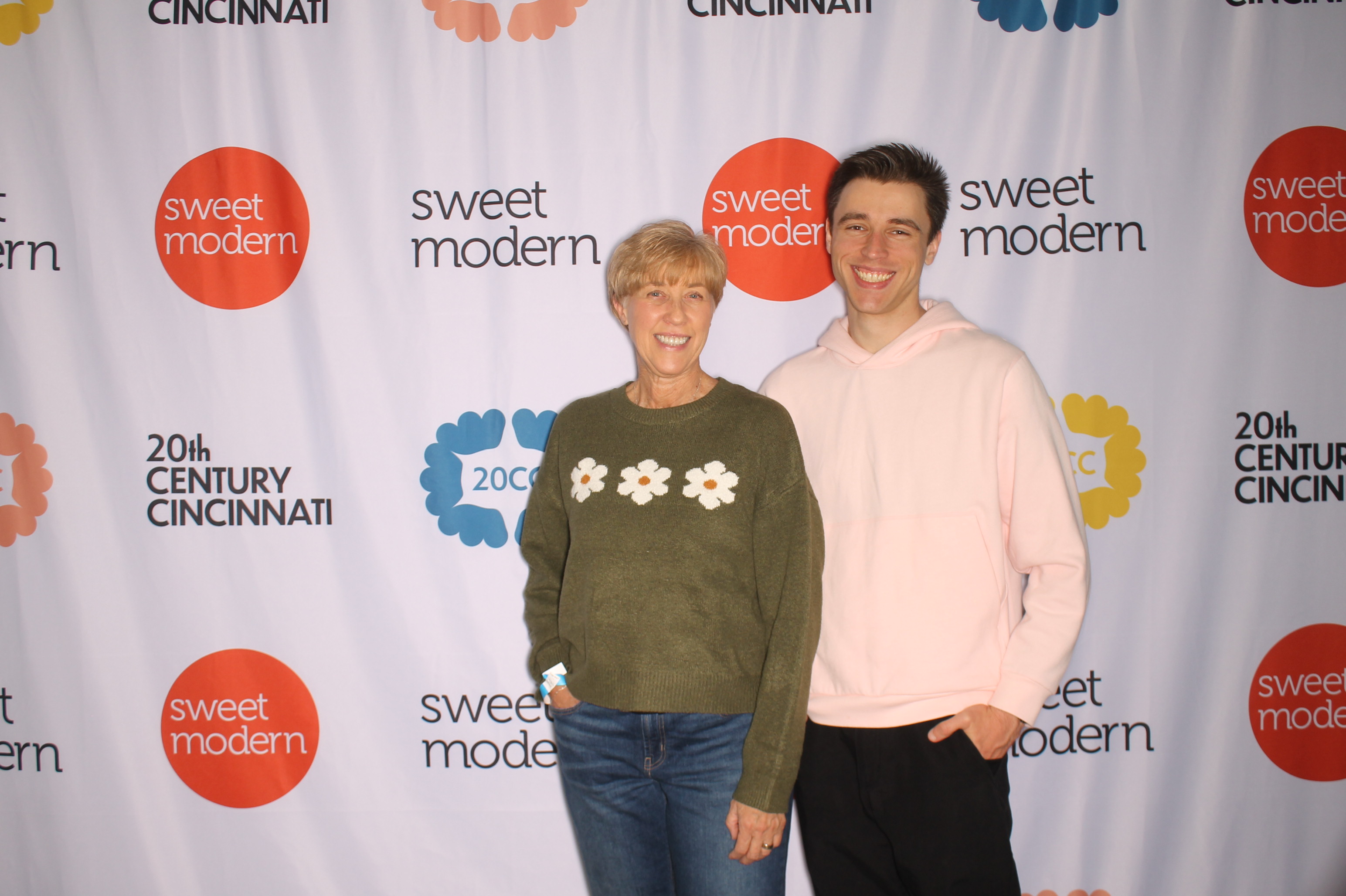 20th Century Cincinnati Saturday | View more photos from the event at gallery.photoboothcincy.com/u/PhotoBoothCincy/20th-Century-Cincinnati-Saturday