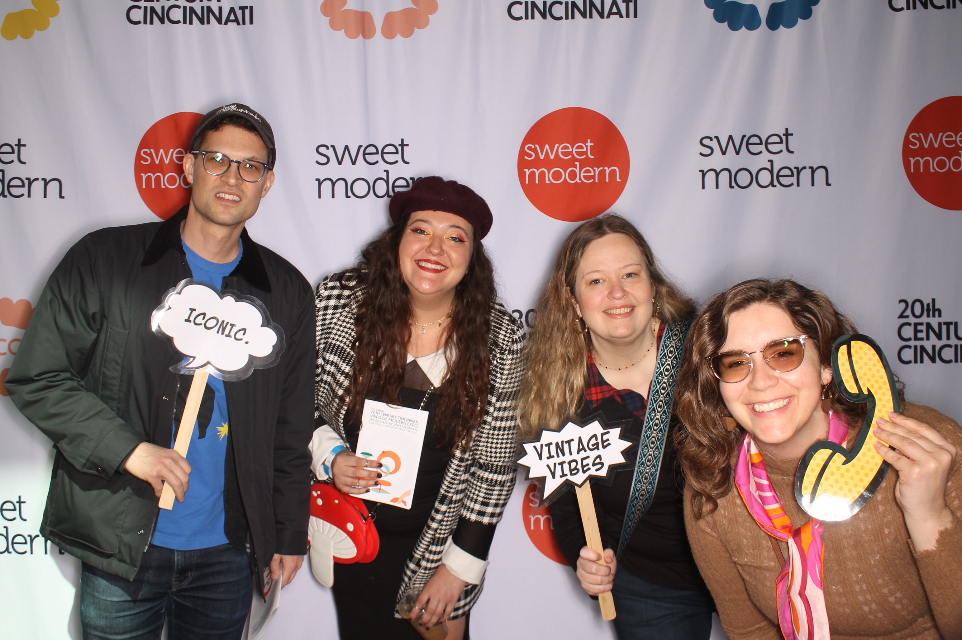 20th Century Cincinnati Saturday | View more photos from the event at gallery.photoboothcincy.com/u/PhotoBoothCincy/20th-Century-Cincinnati-Saturday