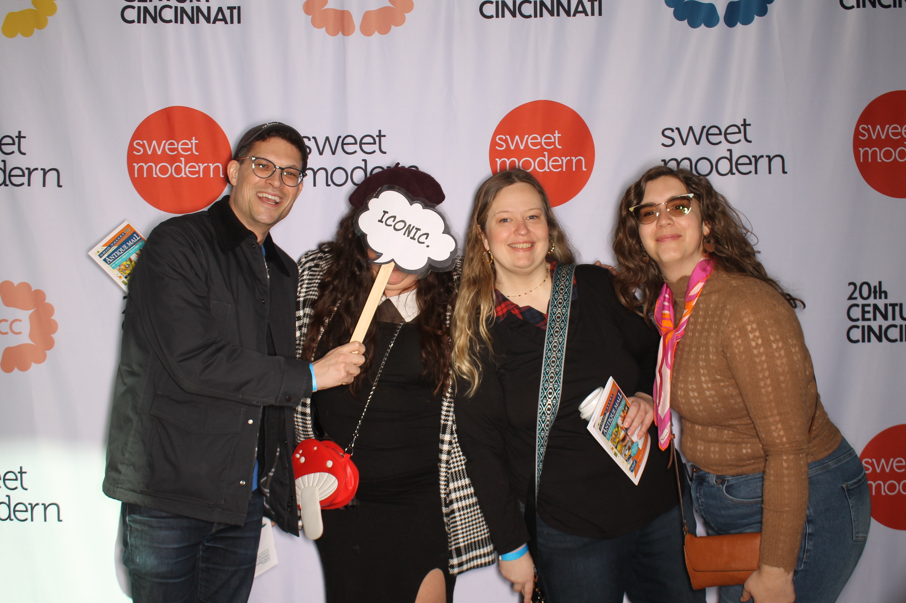 20th Century Cincinnati Saturday | View more photos from the event at gallery.photoboothcincy.com/u/PhotoBoothCincy/20th-Century-Cincinnati-Saturday
