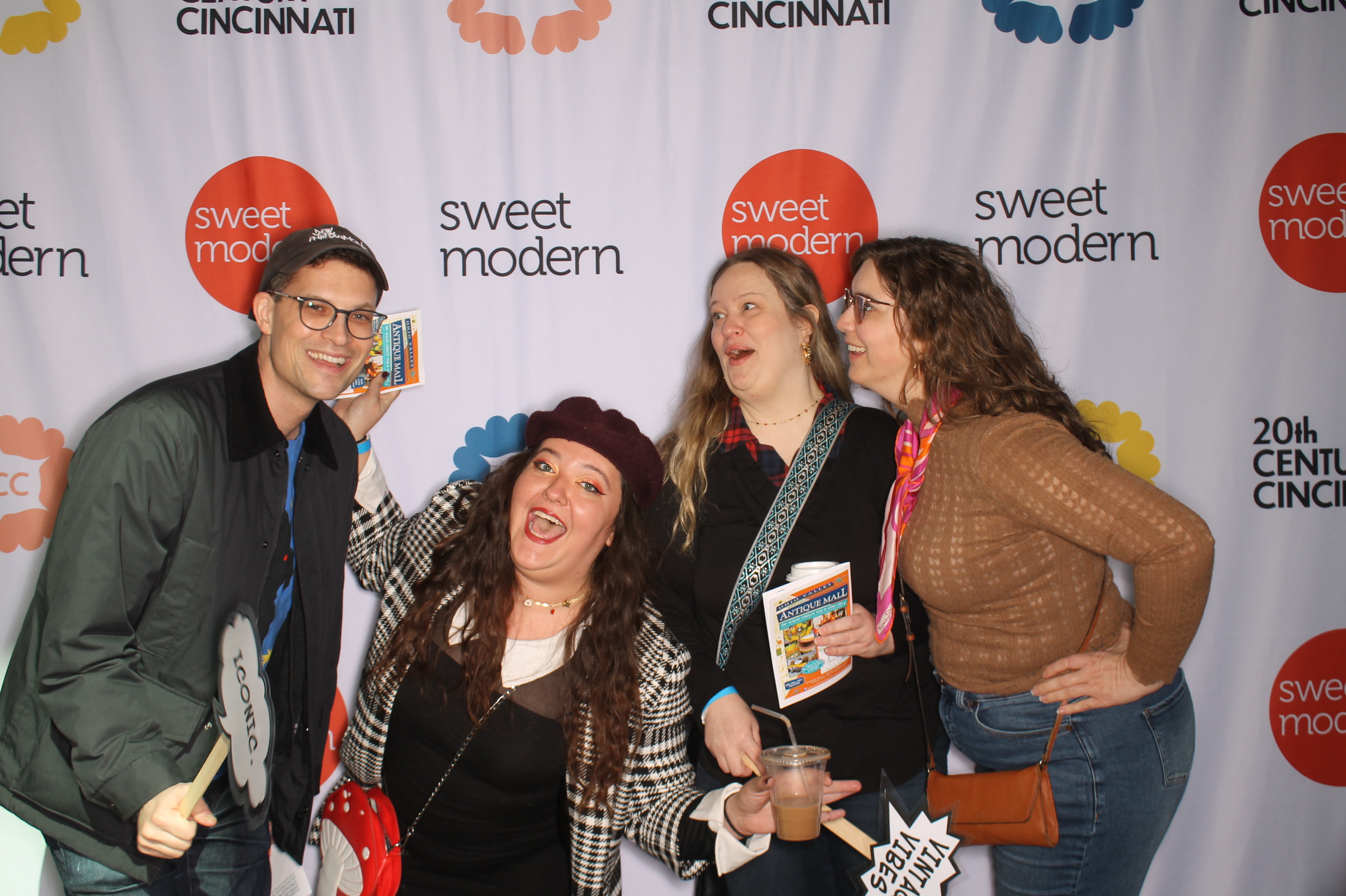 20th Century Cincinnati Saturday | View more photos from the event at gallery.photoboothcincy.com/u/PhotoBoothCincy/20th-Century-Cincinnati-Saturday