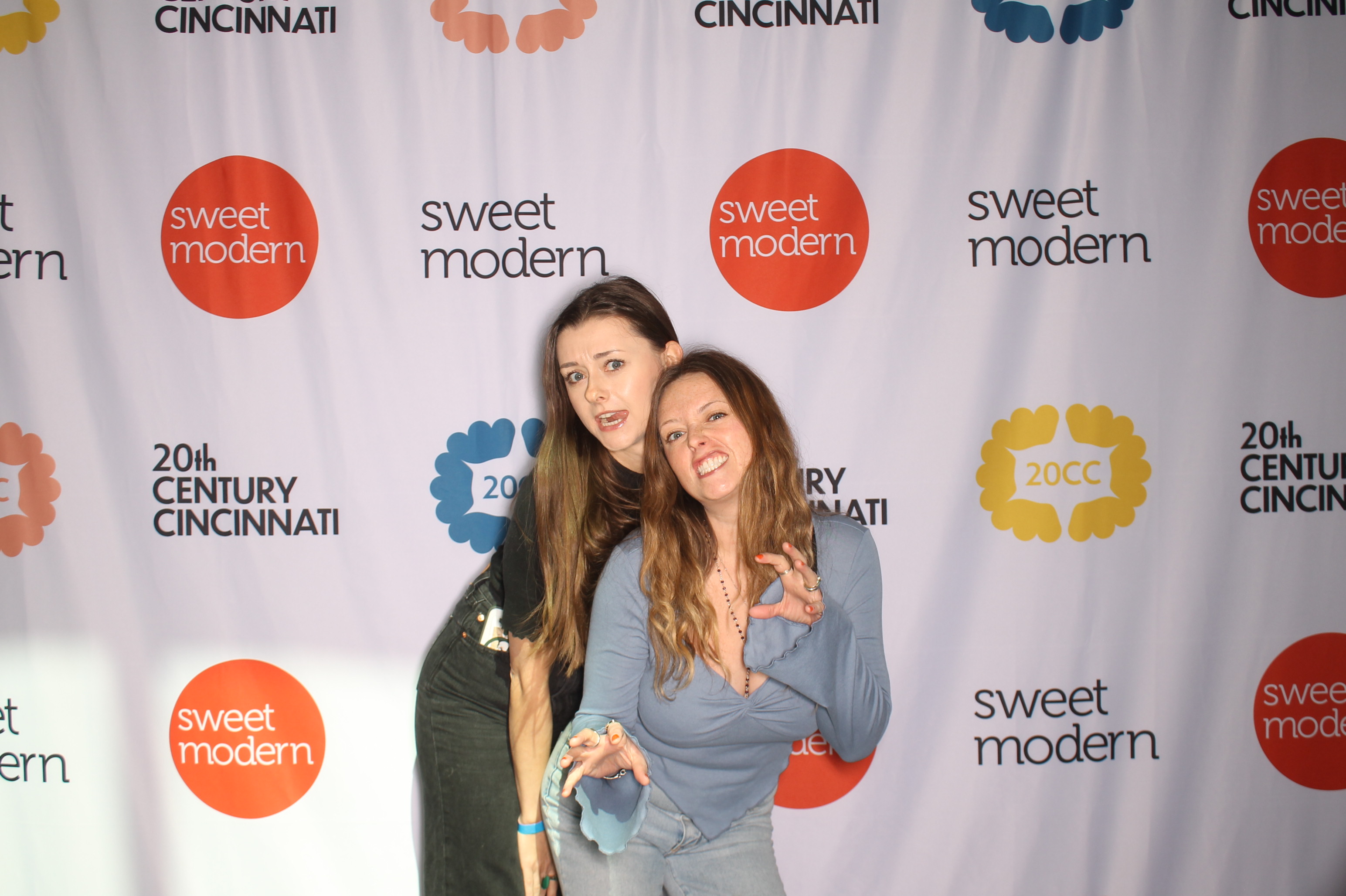 20th Century Cincinnati Saturday | View more photos from the event at gallery.photoboothcincy.com/u/PhotoBoothCincy/20th-Century-Cincinnati-Saturday