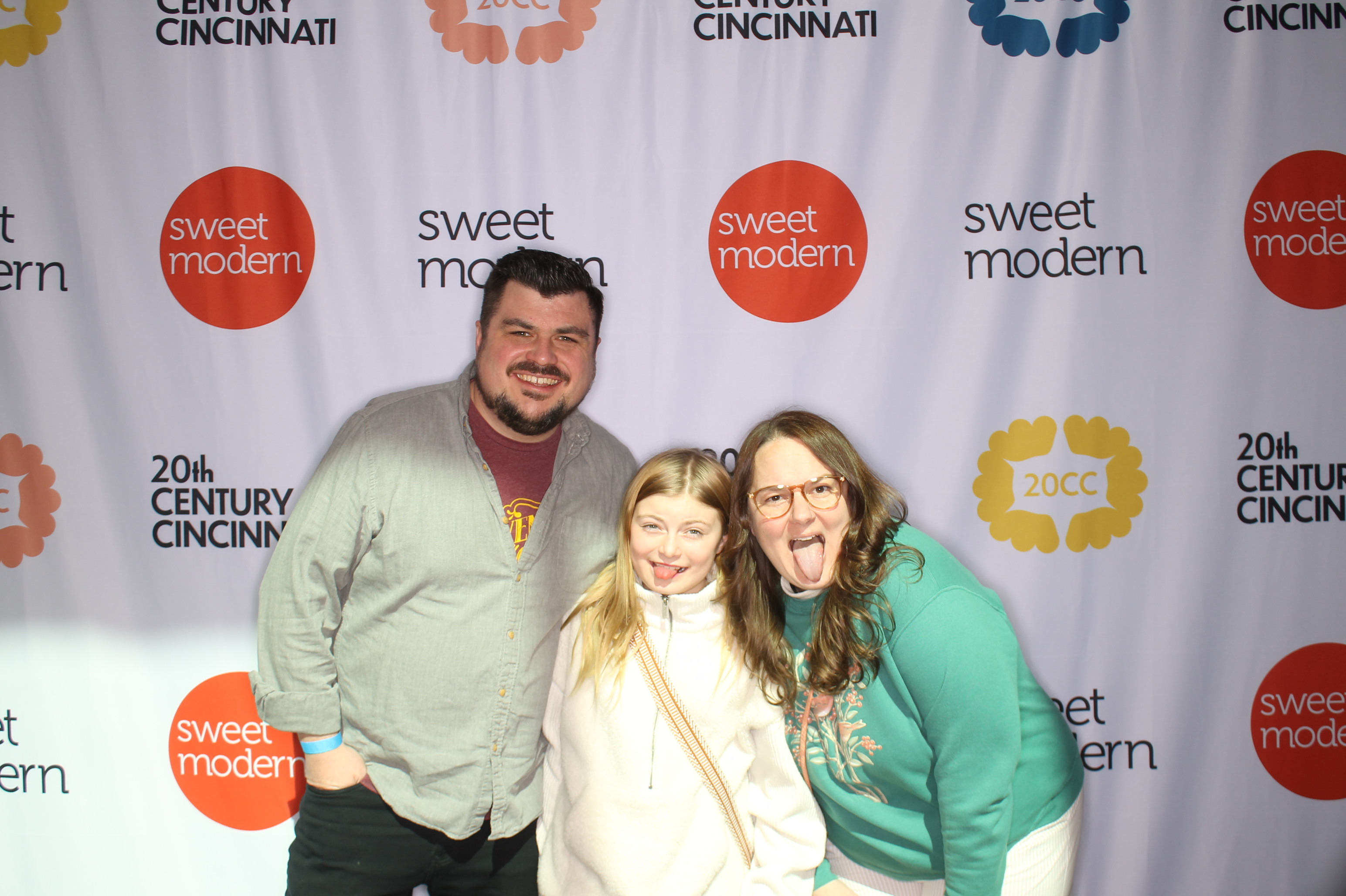 20th Century Cincinnati Saturday | View more photos from the event at gallery.photoboothcincy.com/u/PhotoBoothCincy/20th-Century-Cincinnati-Saturday