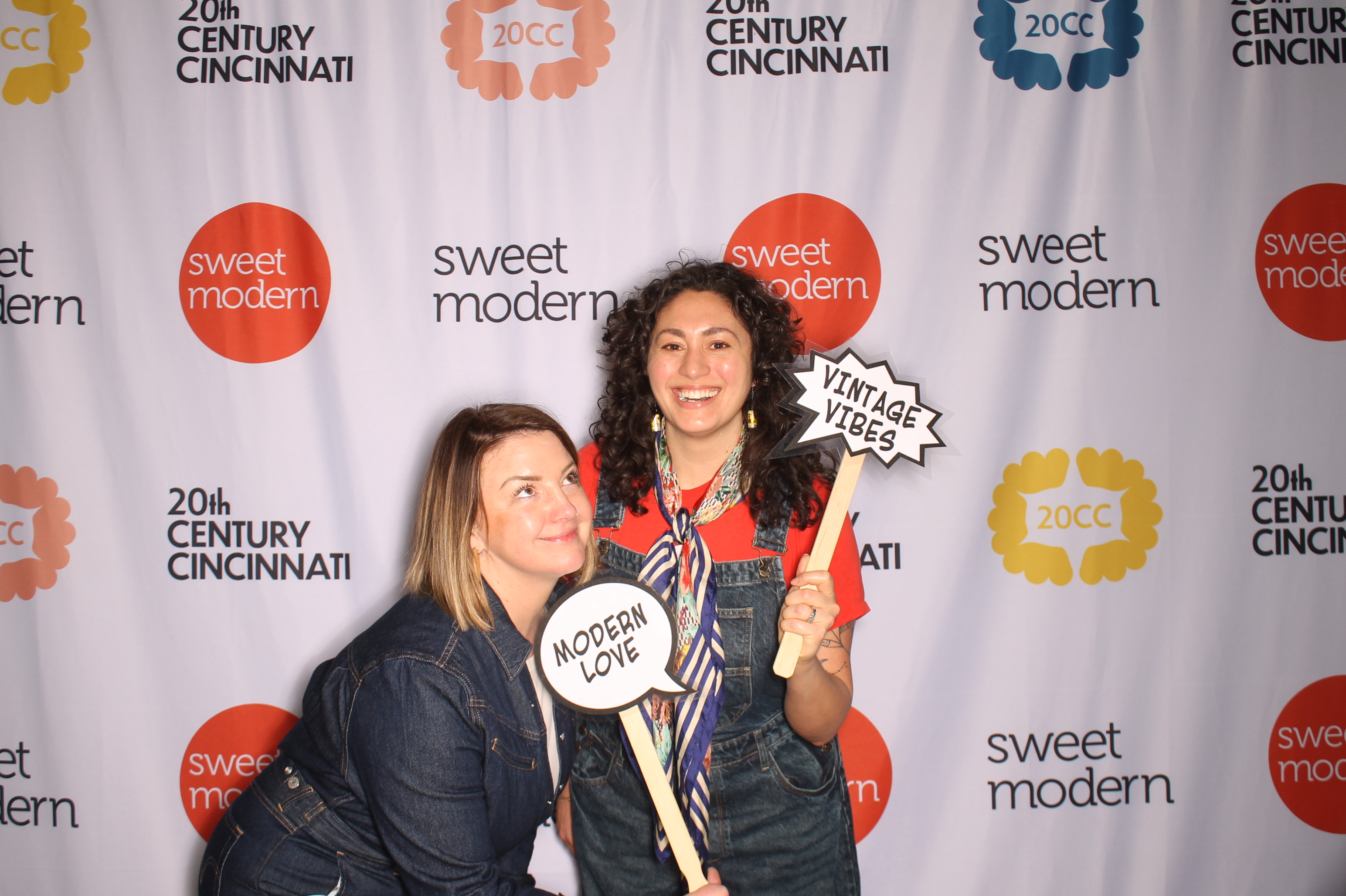 20th Century Cincinnati Saturday | View more photos from the event at gallery.photoboothcincy.com/u/PhotoBoothCincy/20th-Century-Cincinnati-Saturday