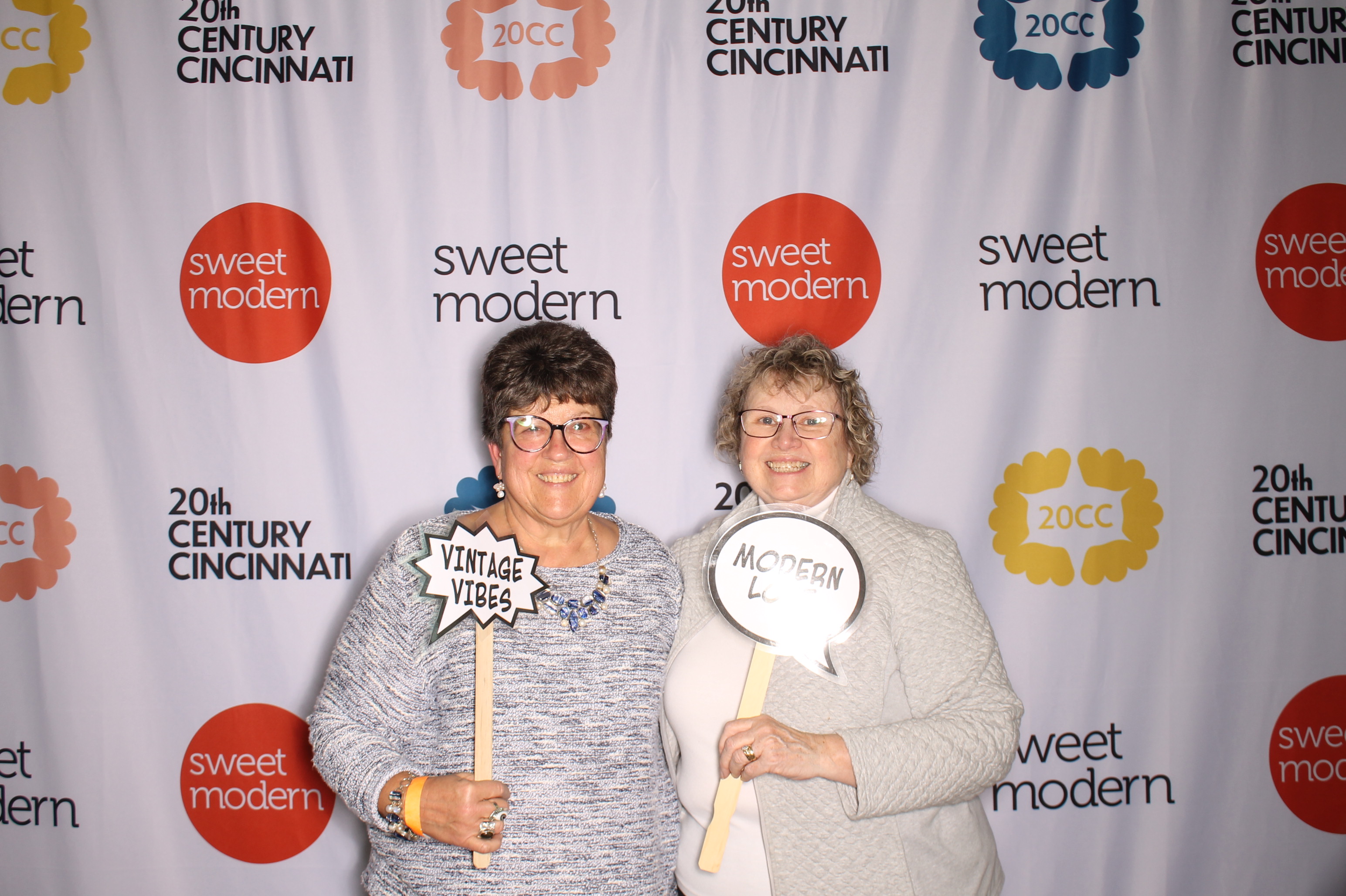 20th Century Cincinnati Saturday | View more photos from the event at gallery.photoboothcincy.com/u/PhotoBoothCincy/20th-Century-Cincinnati-Saturday