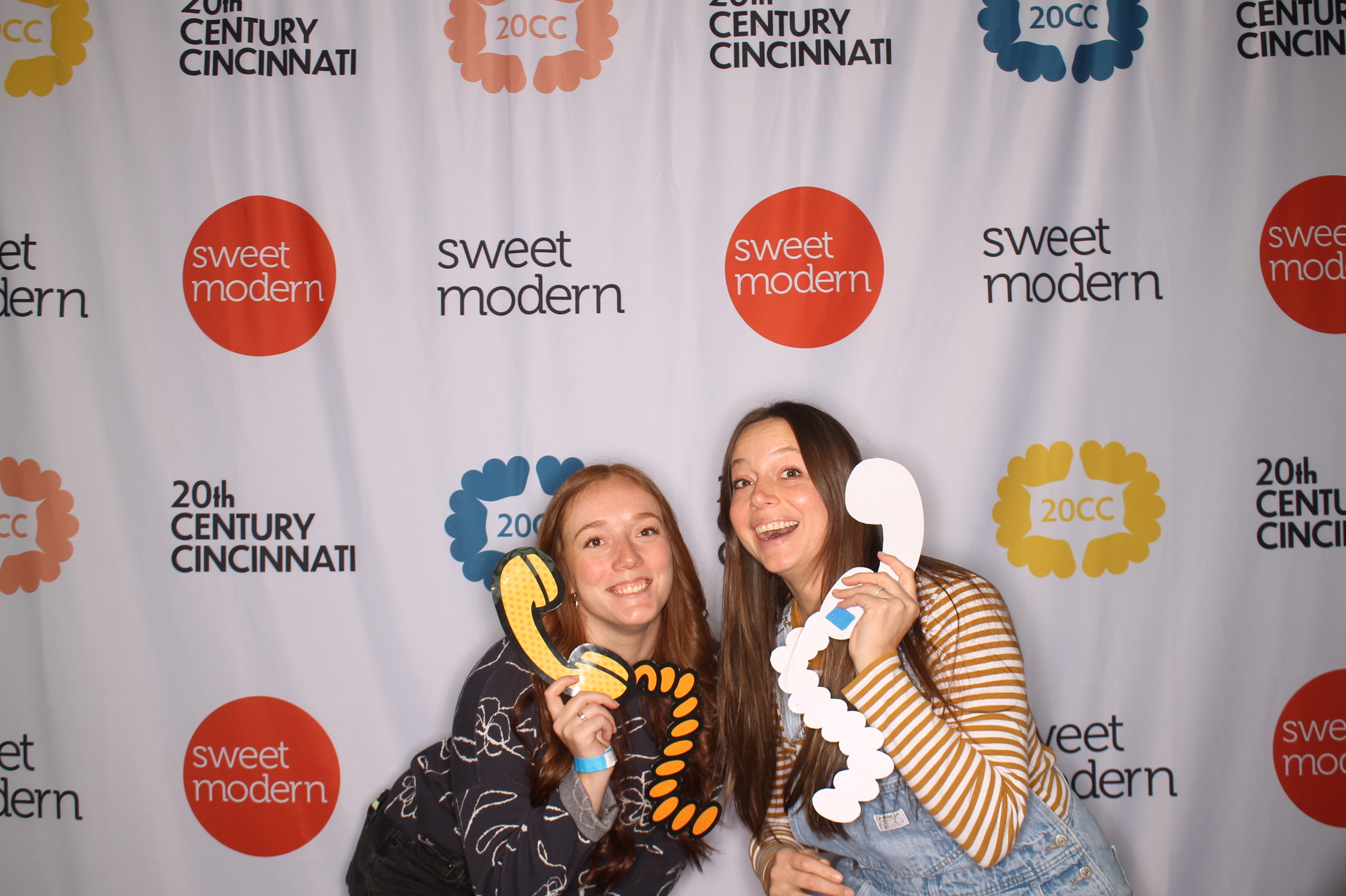 20th Century Cincinnati Saturday | View more photos from the event at gallery.photoboothcincy.com/u/PhotoBoothCincy/20th-Century-Cincinnati-Saturday