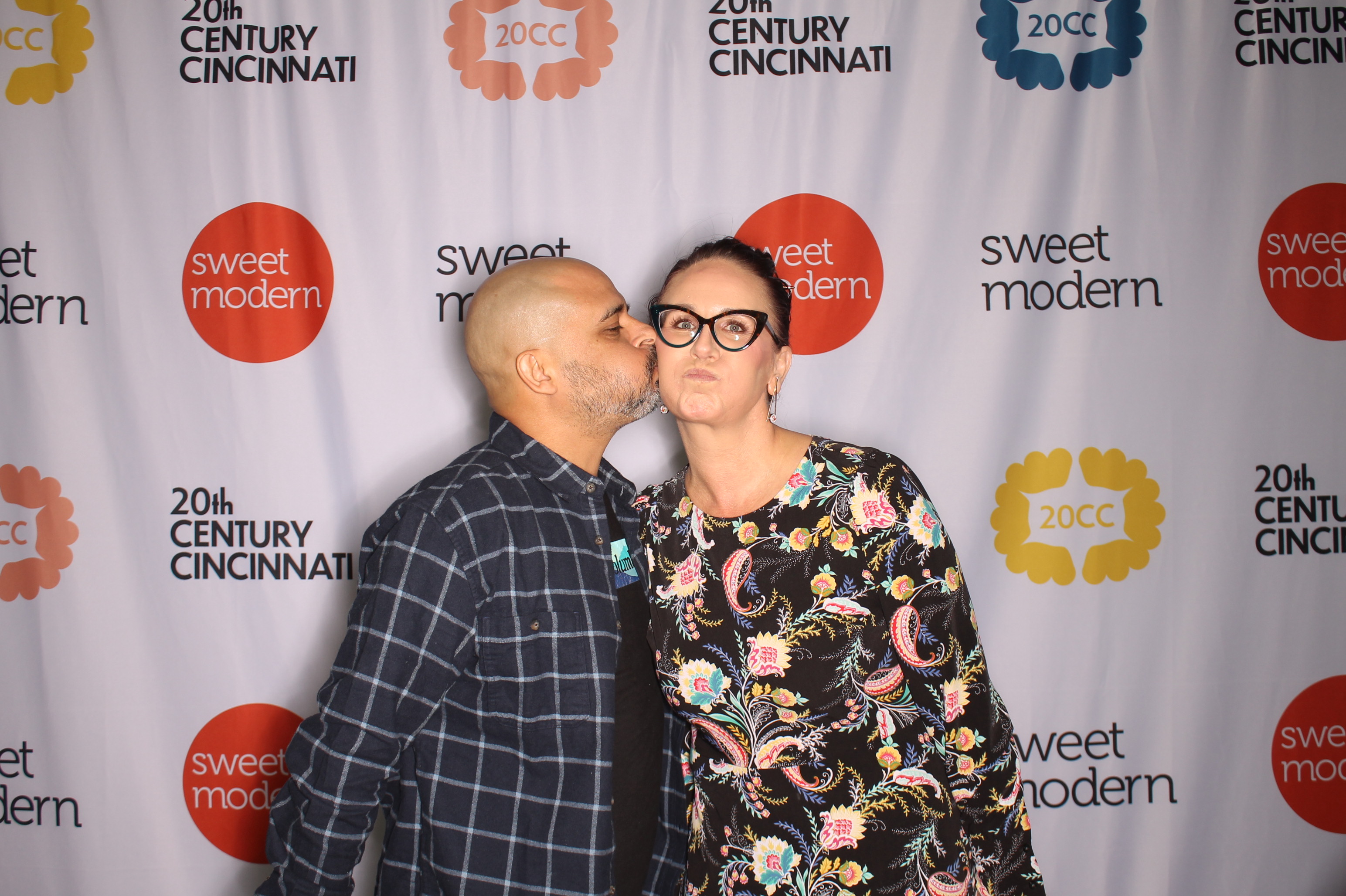 20th Century Cincinnati Saturday | View more photos from the event at gallery.photoboothcincy.com/u/PhotoBoothCincy/20th-Century-Cincinnati-Saturday