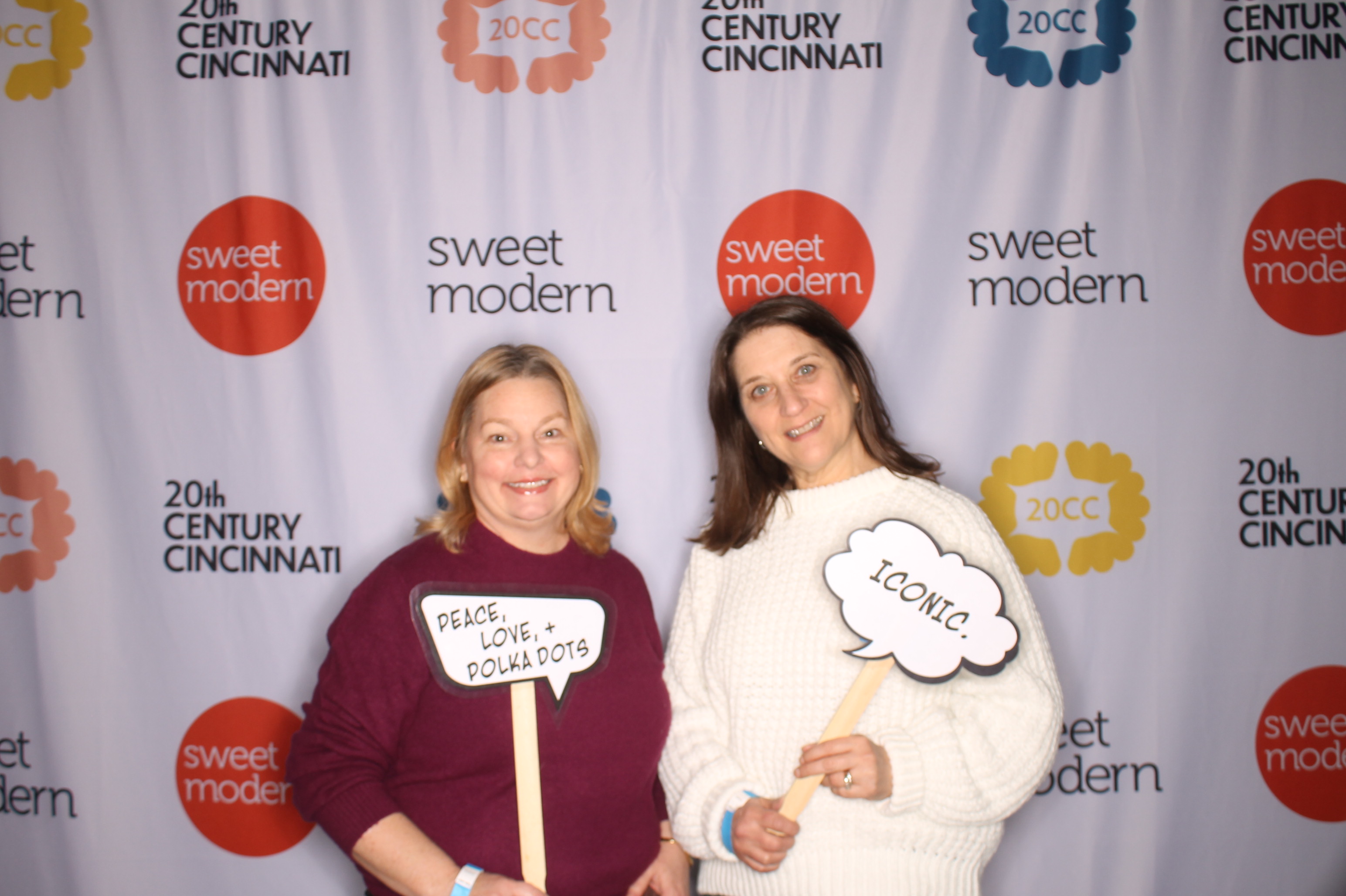 20th Century Cincinnati Sunday | View more photos from the event at gallery.photoboothcincy.com/u/PhotoBoothCincy/20th-Century-Cincinnati-Sunday