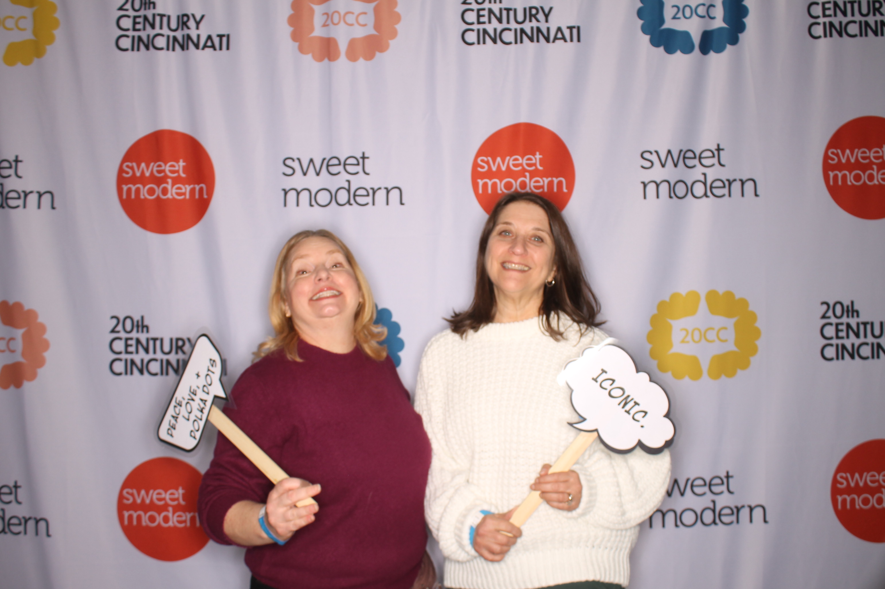 20th Century Cincinnati Sunday | View more photos from the event at gallery.photoboothcincy.com/u/PhotoBoothCincy/20th-Century-Cincinnati-Sunday