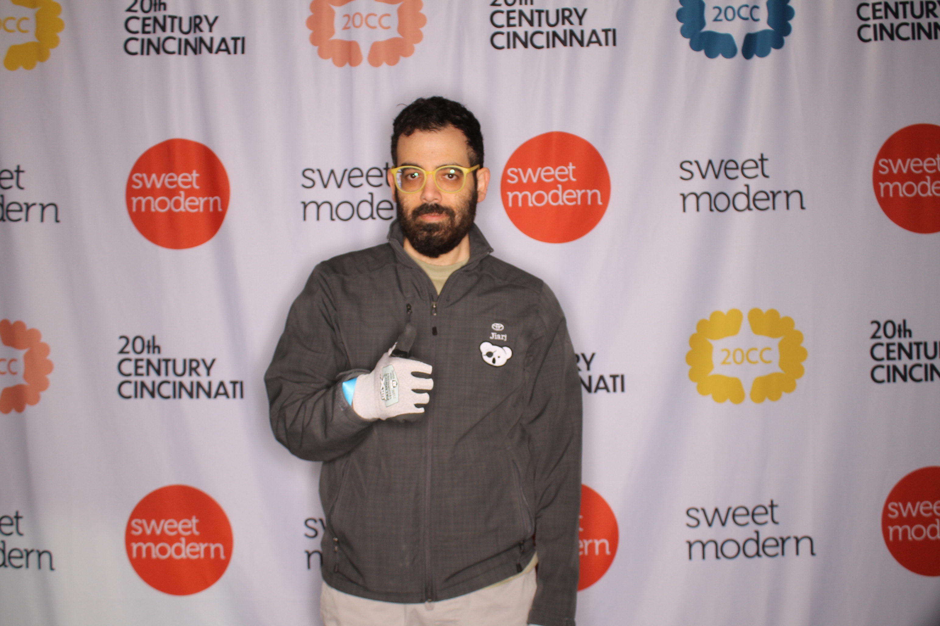 20th Century Cincinnati Sunday | View more photos from the event at gallery.photoboothcincy.com/u/PhotoBoothCincy/20th-Century-Cincinnati-Sunday