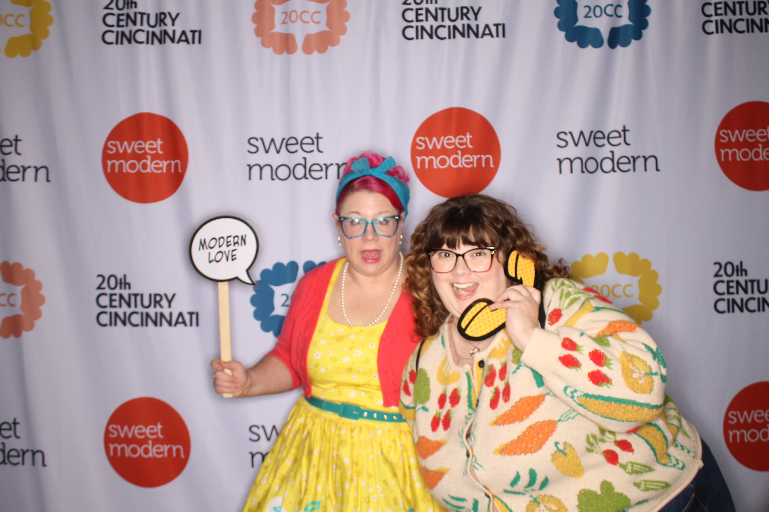 20th Century Cincinnati Sunday | View more photos from the event at gallery.photoboothcincy.com/u/PhotoBoothCincy/20th-Century-Cincinnati-Sunday