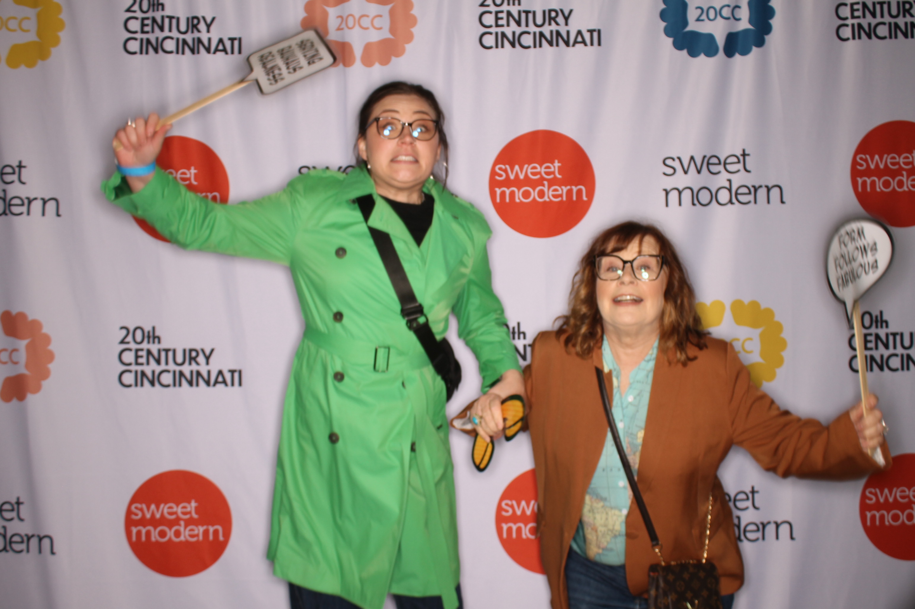 20th Century Cincinnati Sunday | View more photos from the event at gallery.photoboothcincy.com/u/PhotoBoothCincy/20th-Century-Cincinnati-Sunday
