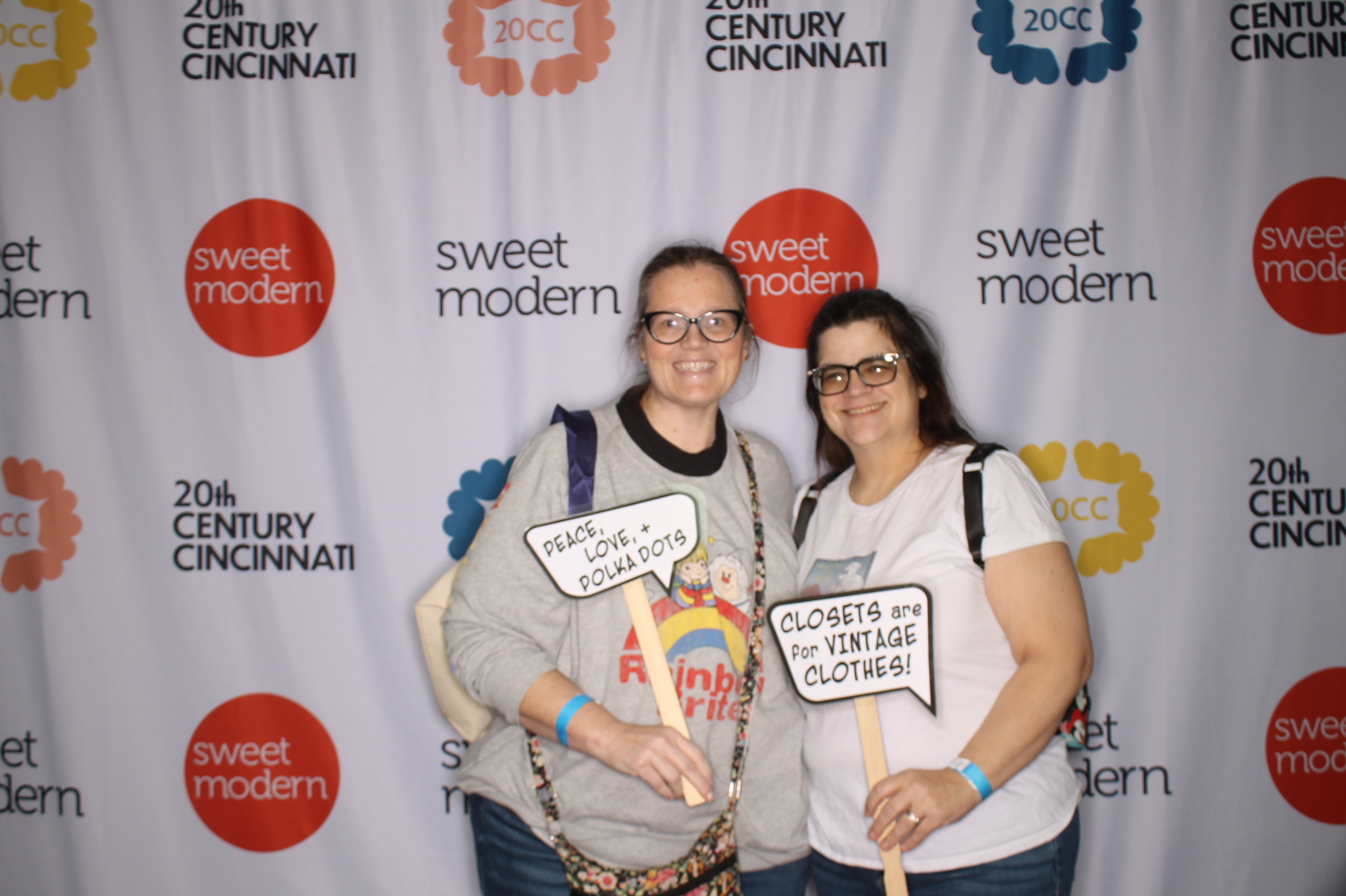 20th Century Cincinnati Sunday | View more photos from the event at gallery.photoboothcincy.com/u/PhotoBoothCincy/20th-Century-Cincinnati-Sunday