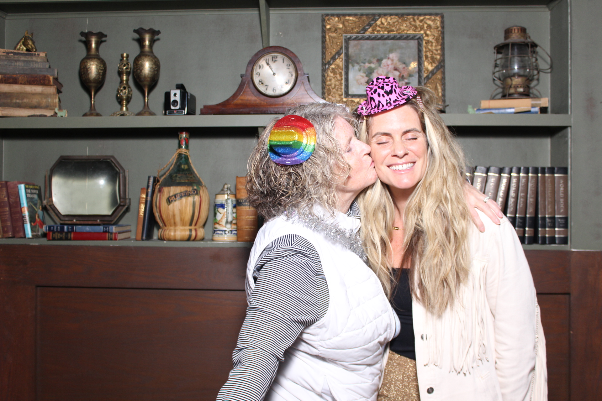 501 + Industry Salon Holiday Party | View more photos from the event at gallery.photoboothcincy.com/u/PhotoBoothCincy/501-Industry-Salon-Holiday-Party