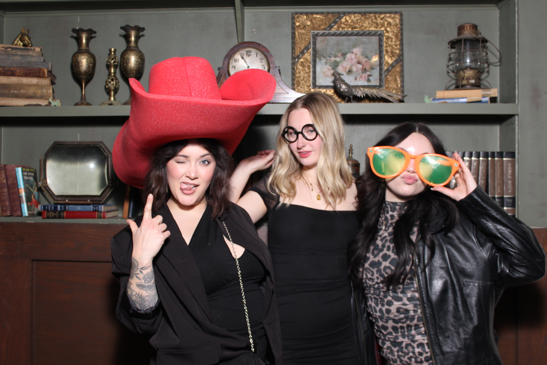 501 + Industry Salon Holiday Party | View more photos from the event at gallery.photoboothcincy.com/u/PhotoBoothCincy/501-Industry-Salon-Holiday-Party