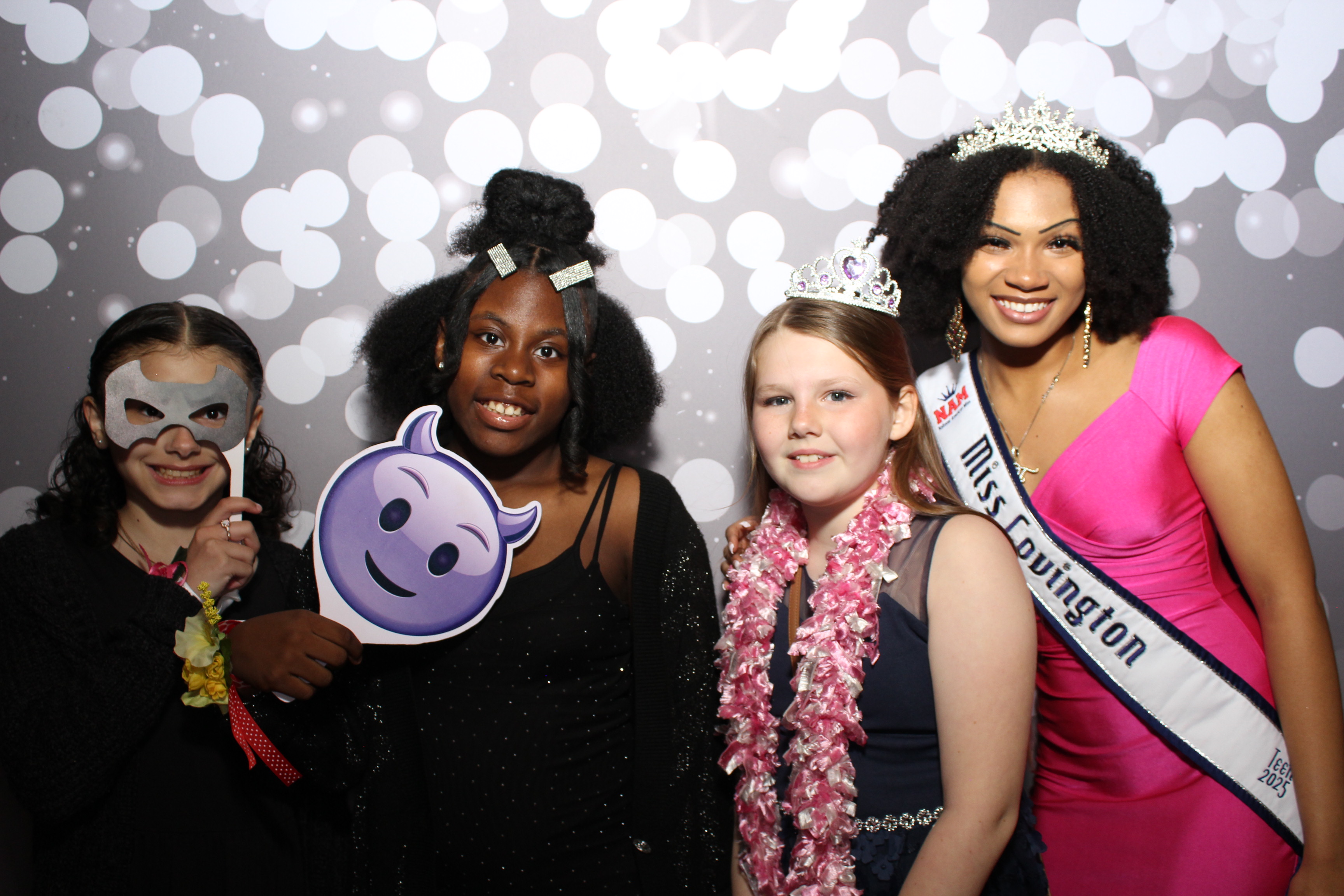 6th District Prom | View more photos from the event at gallery.photoboothcincy.com/u/PhotoBoothCincy/6th-District-Prom-0