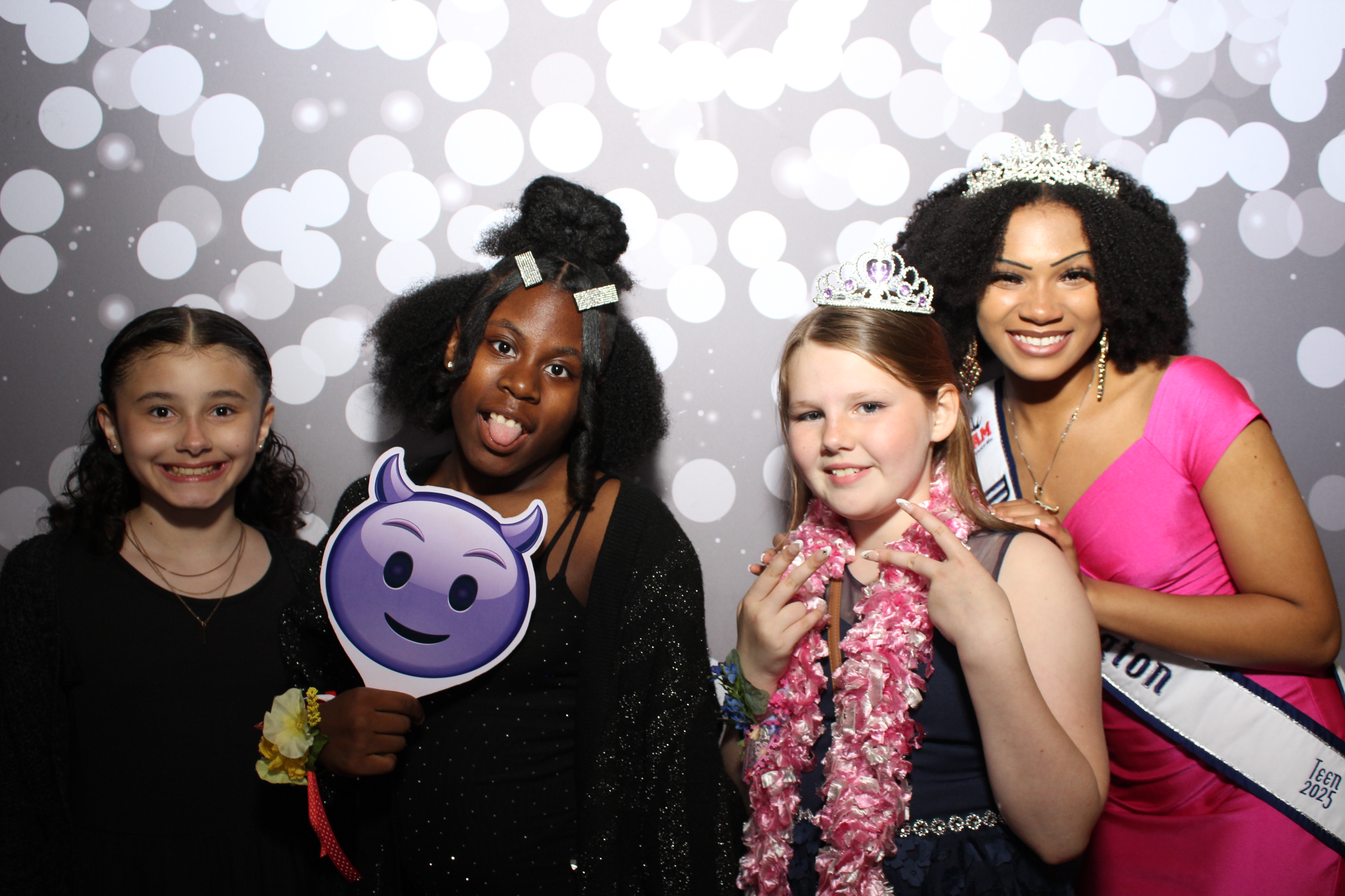 6th District Prom | View more photos from the event at gallery.photoboothcincy.com/u/PhotoBoothCincy/6th-District-Prom-0