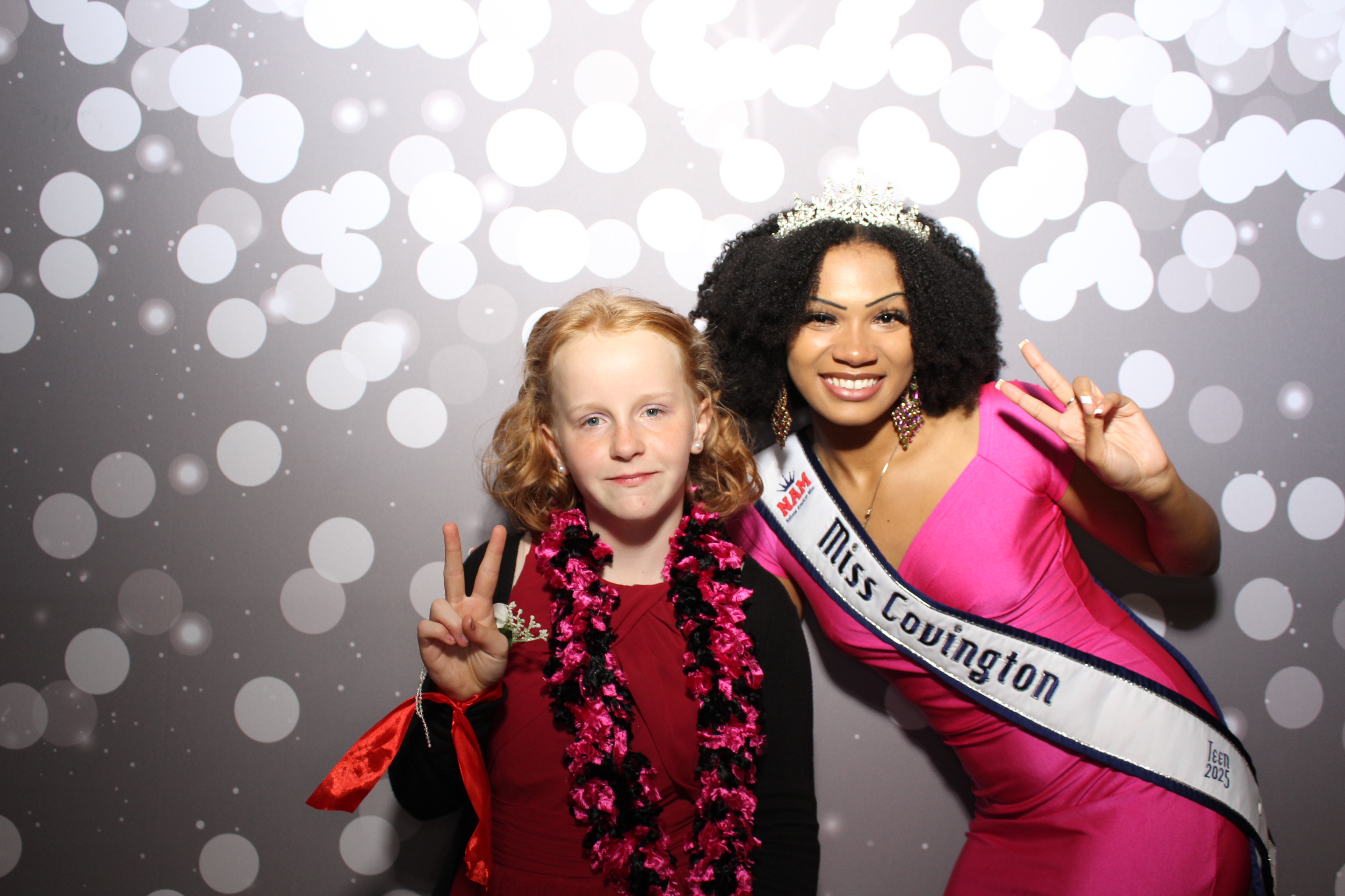 6th District Prom | View more photos from the event at gallery.photoboothcincy.com/u/PhotoBoothCincy/6th-District-Prom-0