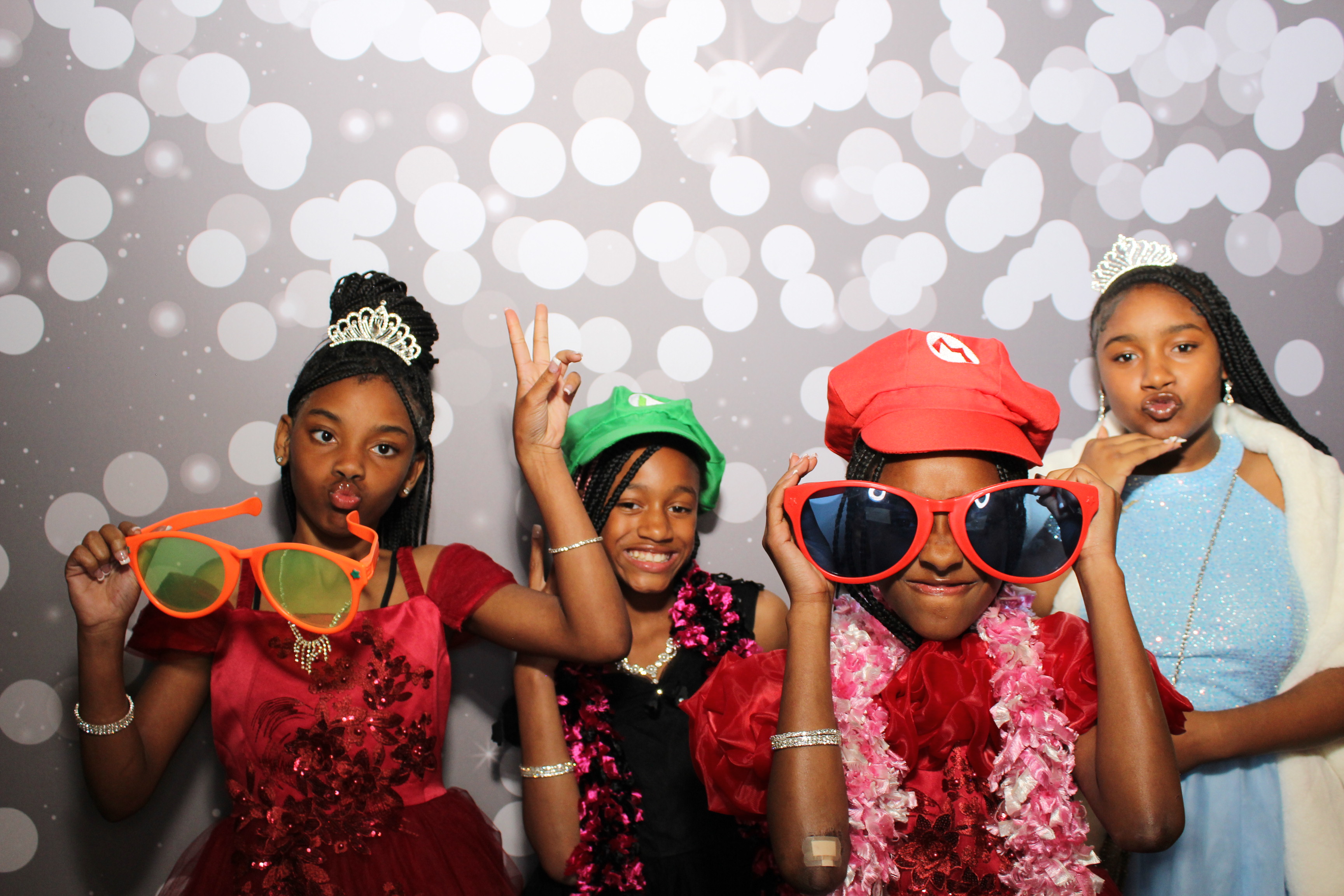 6th District Prom | View more photos from the event at gallery.photoboothcincy.com/u/PhotoBoothCincy/6th-District-Prom-0