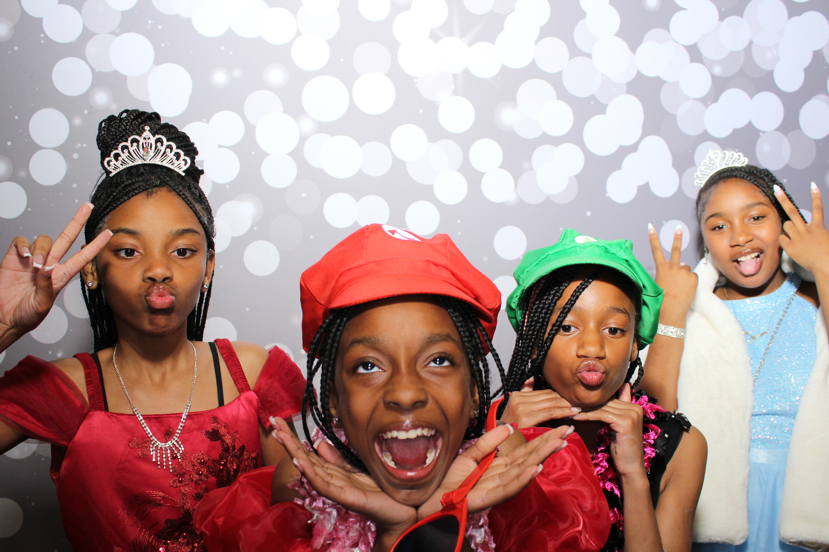 6th District Prom | View more photos from the event at gallery.photoboothcincy.com/u/PhotoBoothCincy/6th-District-Prom-0