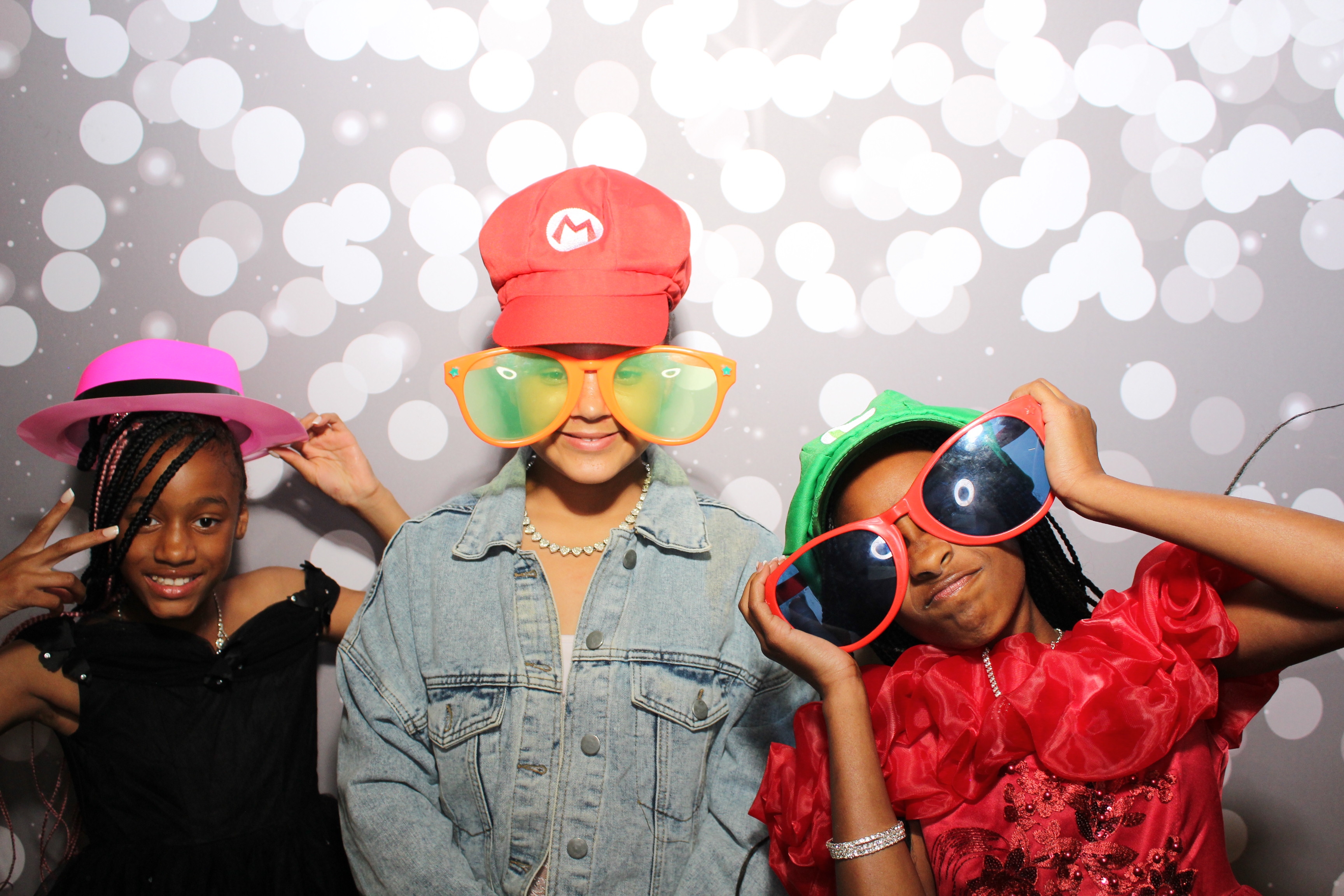 6th District Prom | View more photos from the event at gallery.photoboothcincy.com/u/PhotoBoothCincy/6th-District-Prom-0