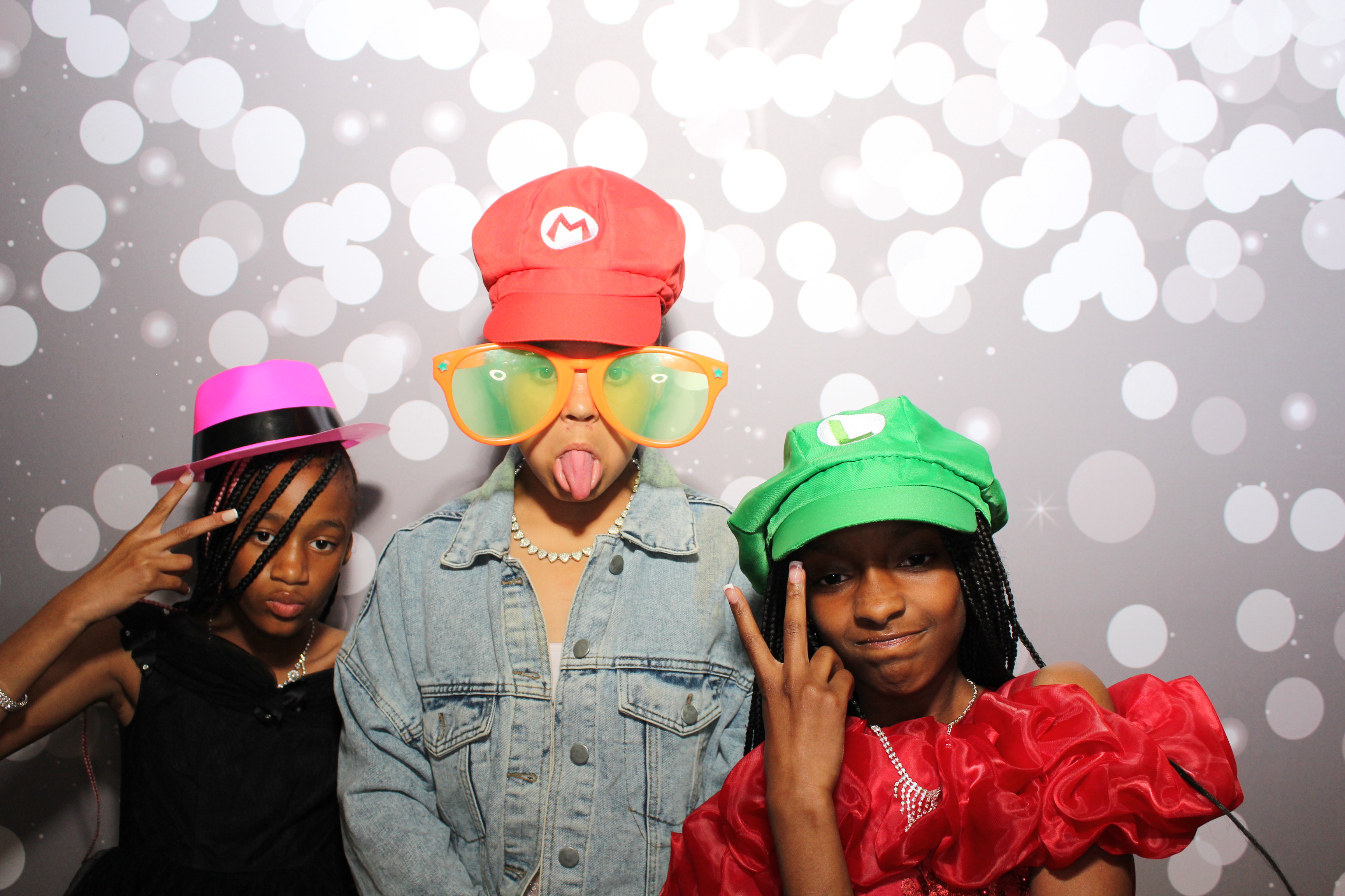 6th District Prom | View more photos from the event at gallery.photoboothcincy.com/u/PhotoBoothCincy/6th-District-Prom-0