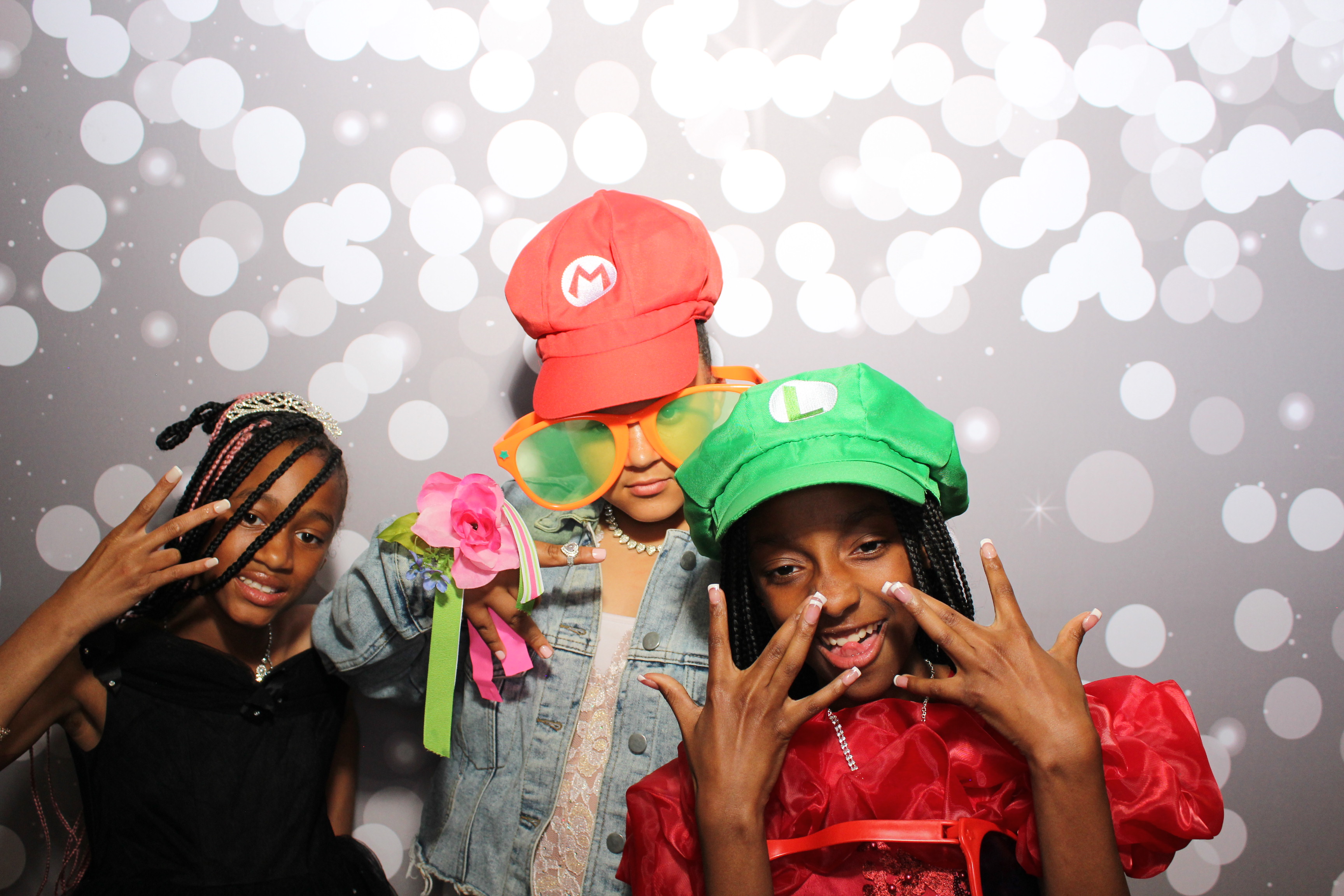 6th District Prom | View more photos from the event at gallery.photoboothcincy.com/u/PhotoBoothCincy/6th-District-Prom-0