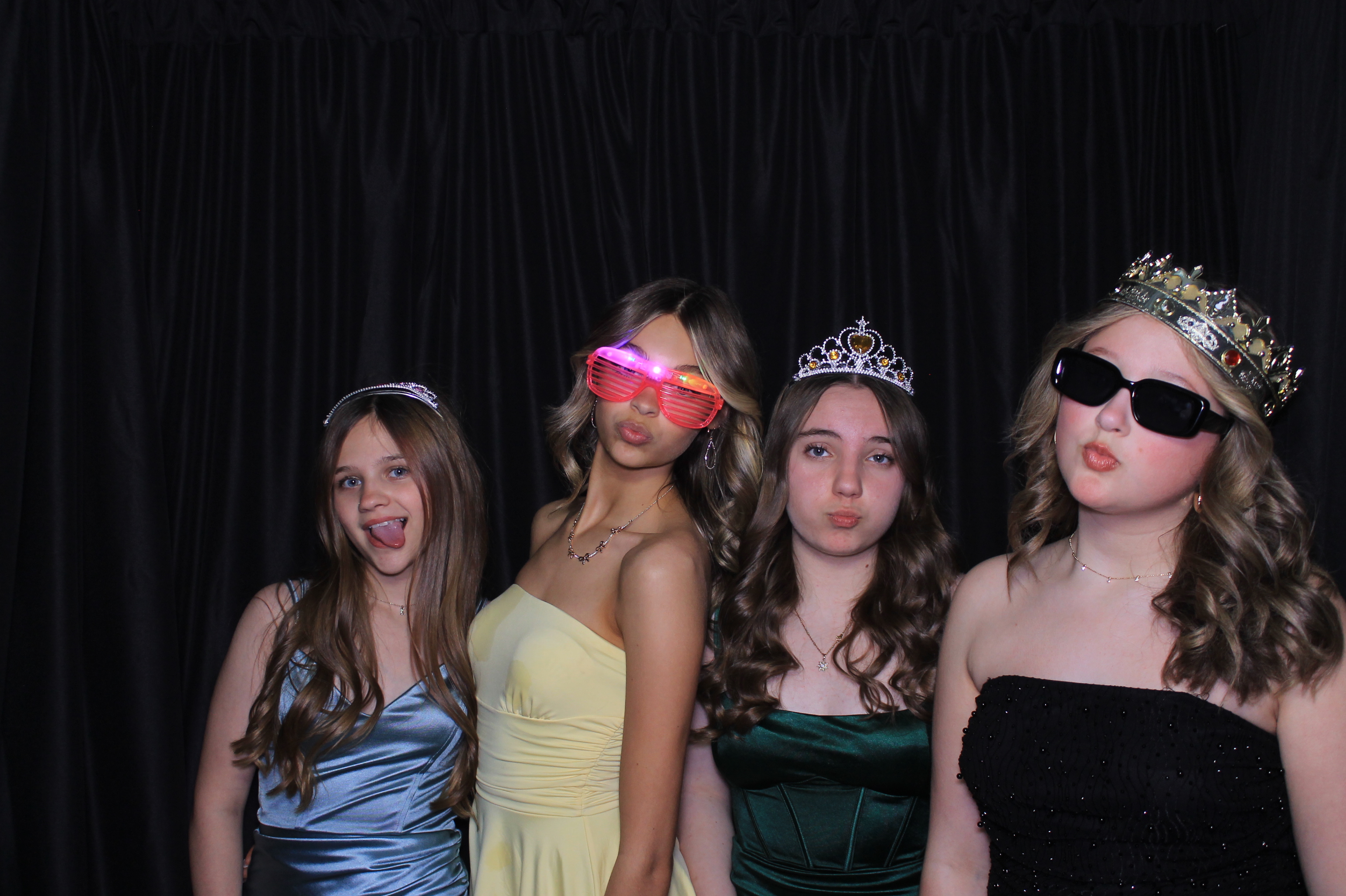8th Grade Semi-Formal | View more photos from the event at gallery.photoboothcincy.com/u/PhotoBoothCincy/8th-Grade-Semi-Formal