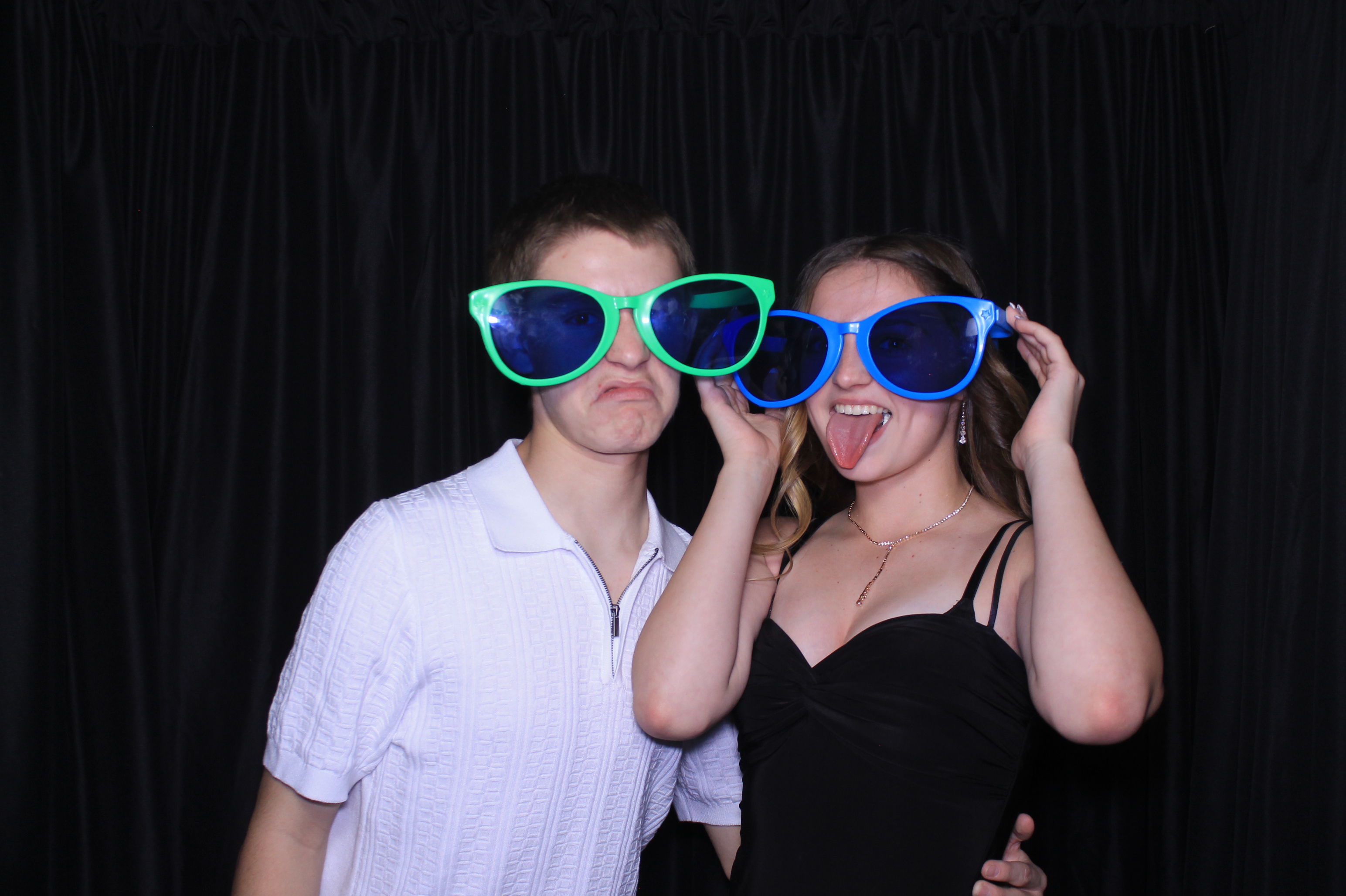 8th Grade Semi-Formal | View more photos from the event at gallery.photoboothcincy.com/u/PhotoBoothCincy/8th-Grade-Semi-Formal