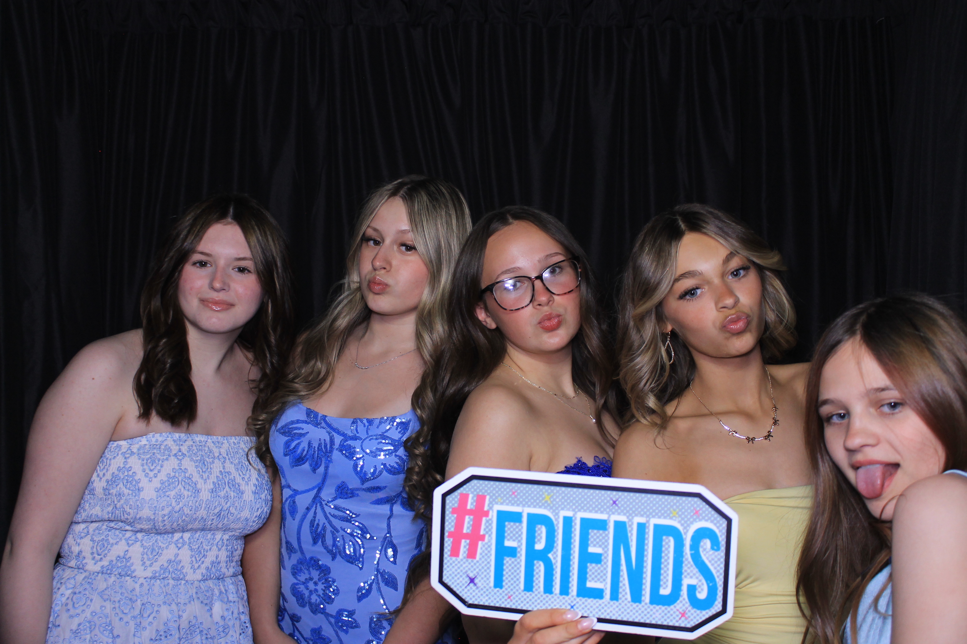 8th Grade Semi-Formal | View more photos from the event at gallery.photoboothcincy.com/u/PhotoBoothCincy/8th-Grade-Semi-Formal