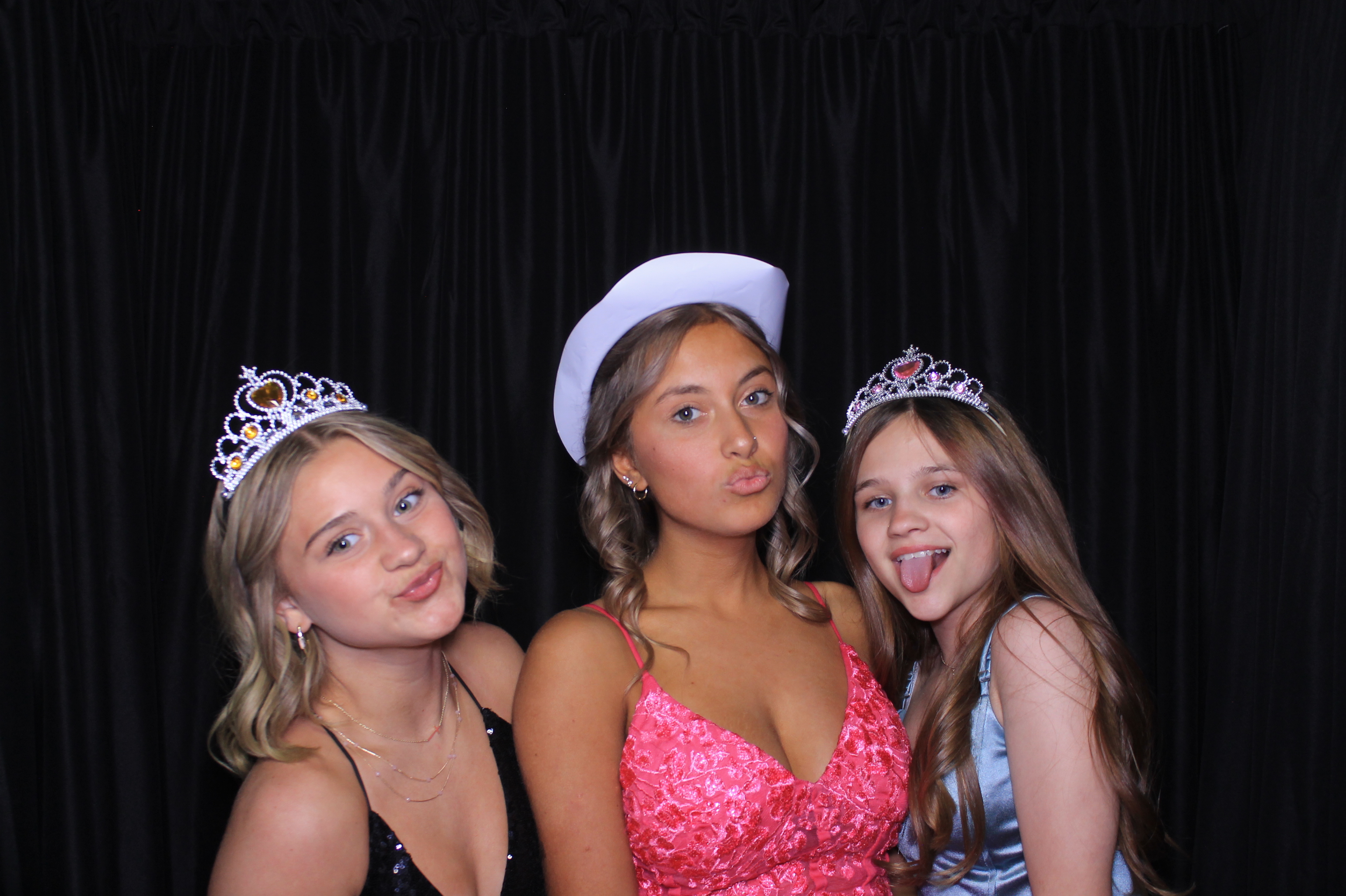8th Grade Semi-Formal | View more photos from the event at gallery.photoboothcincy.com/u/PhotoBoothCincy/8th-Grade-Semi-Formal