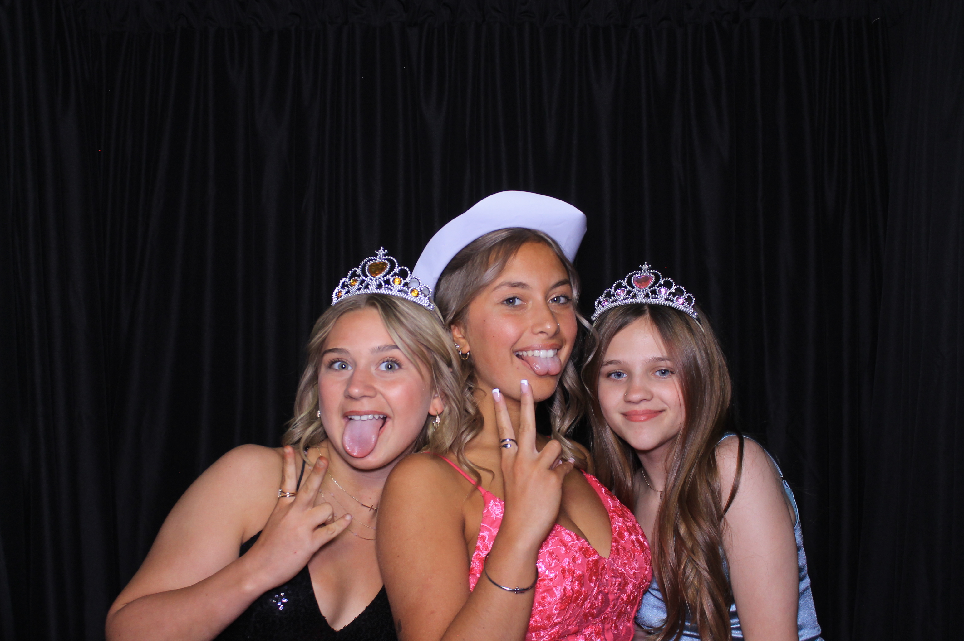 8th Grade Semi-Formal | View more photos from the event at gallery.photoboothcincy.com/u/PhotoBoothCincy/8th-Grade-Semi-Formal