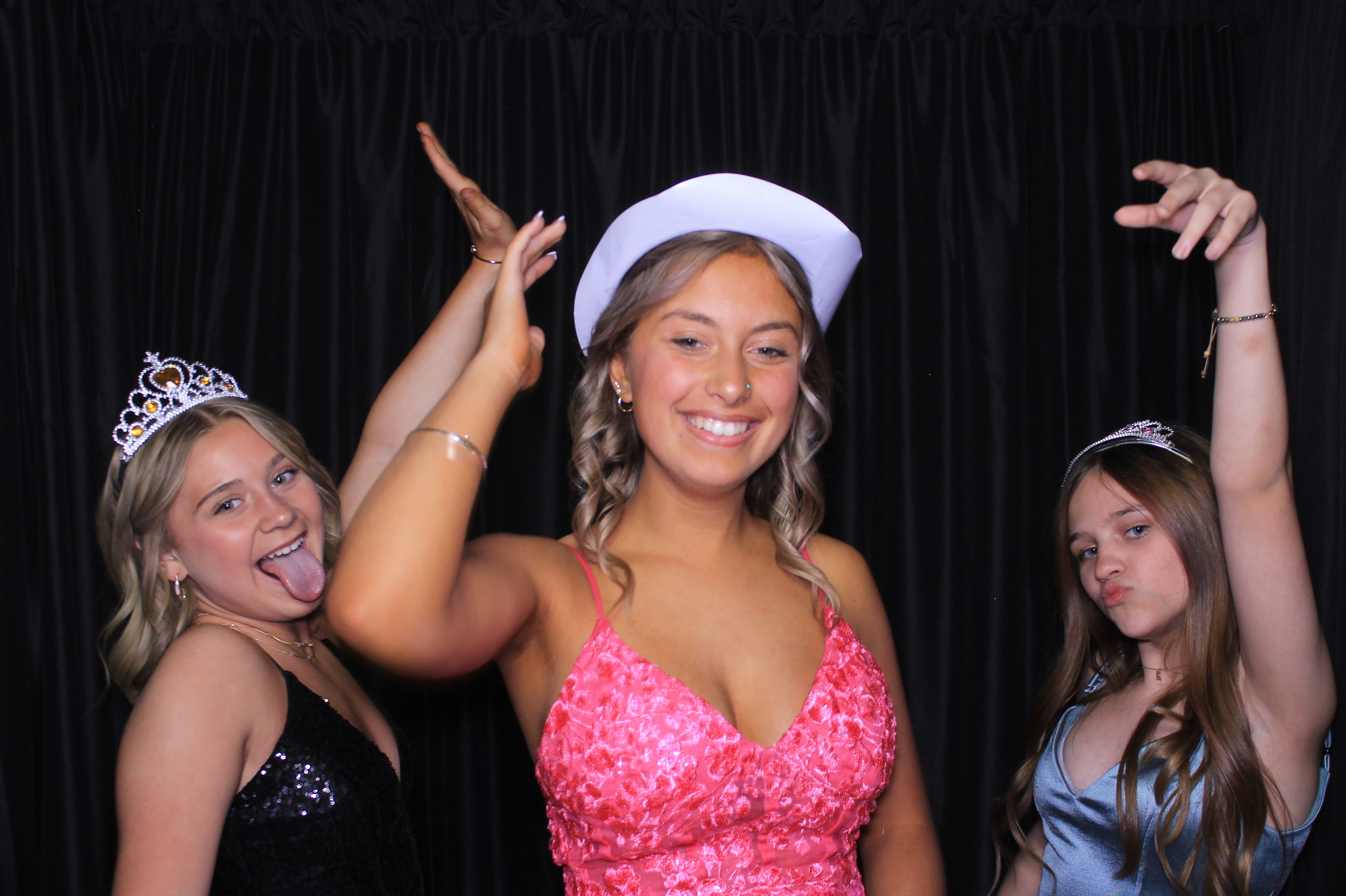 8th Grade Semi-Formal | View more photos from the event at gallery.photoboothcincy.com/u/PhotoBoothCincy/8th-Grade-Semi-Formal