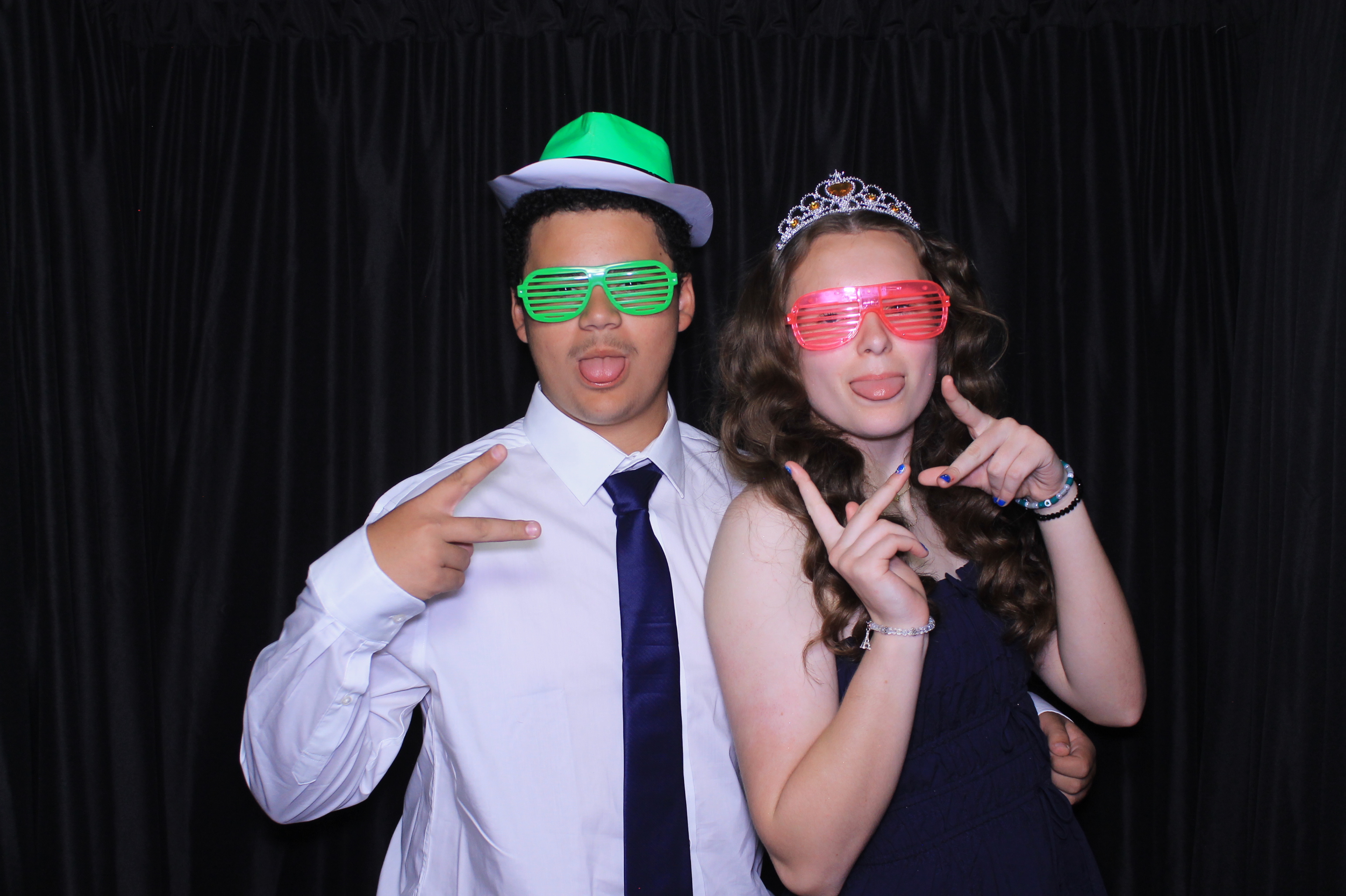 8th Grade Semi-Formal | View more photos from the event at gallery.photoboothcincy.com/u/PhotoBoothCincy/8th-Grade-Semi-Formal