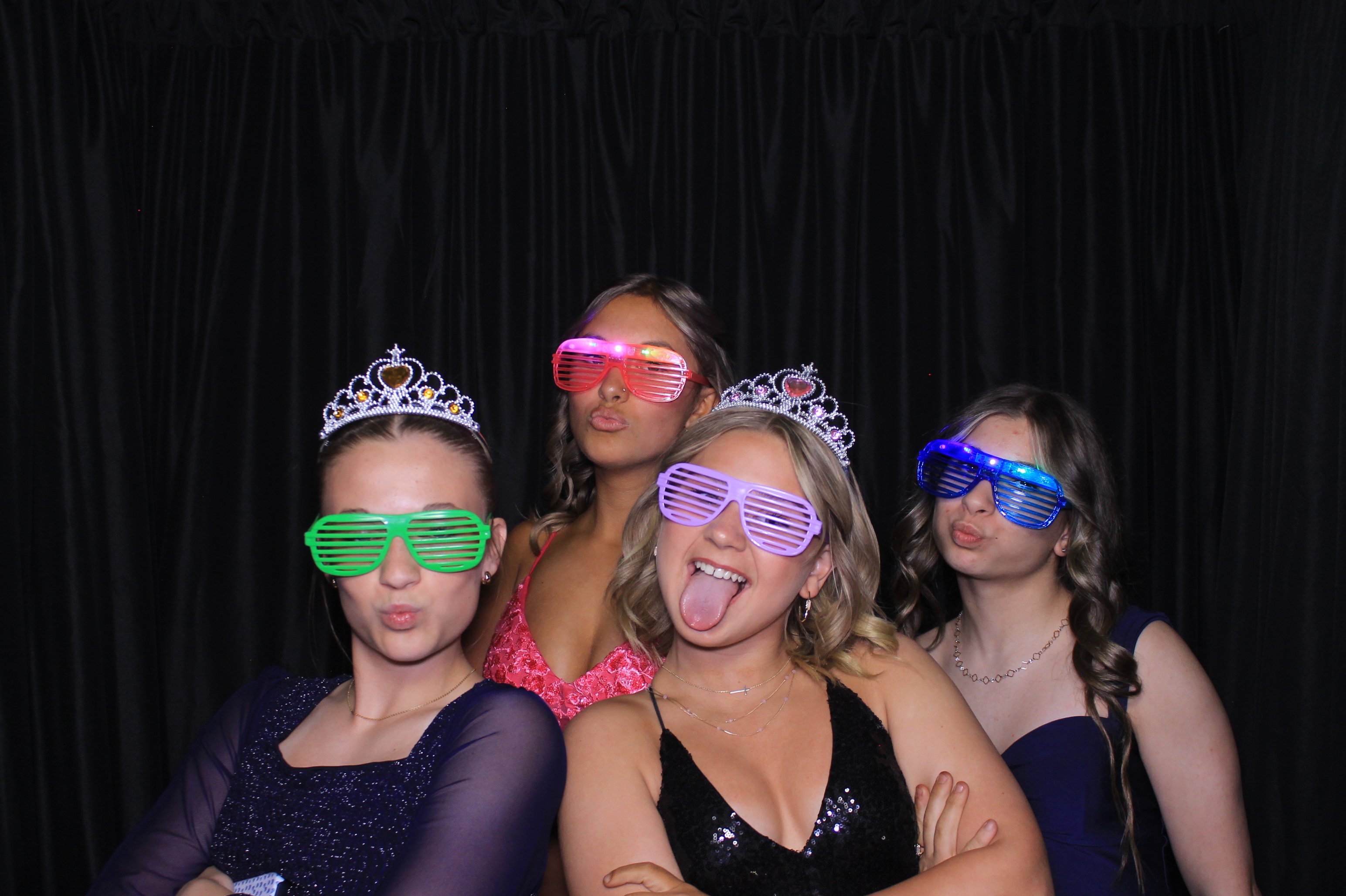 8th Grade Semi-Formal | View more photos from the event at gallery.photoboothcincy.com/u/PhotoBoothCincy/8th-Grade-Semi-Formal