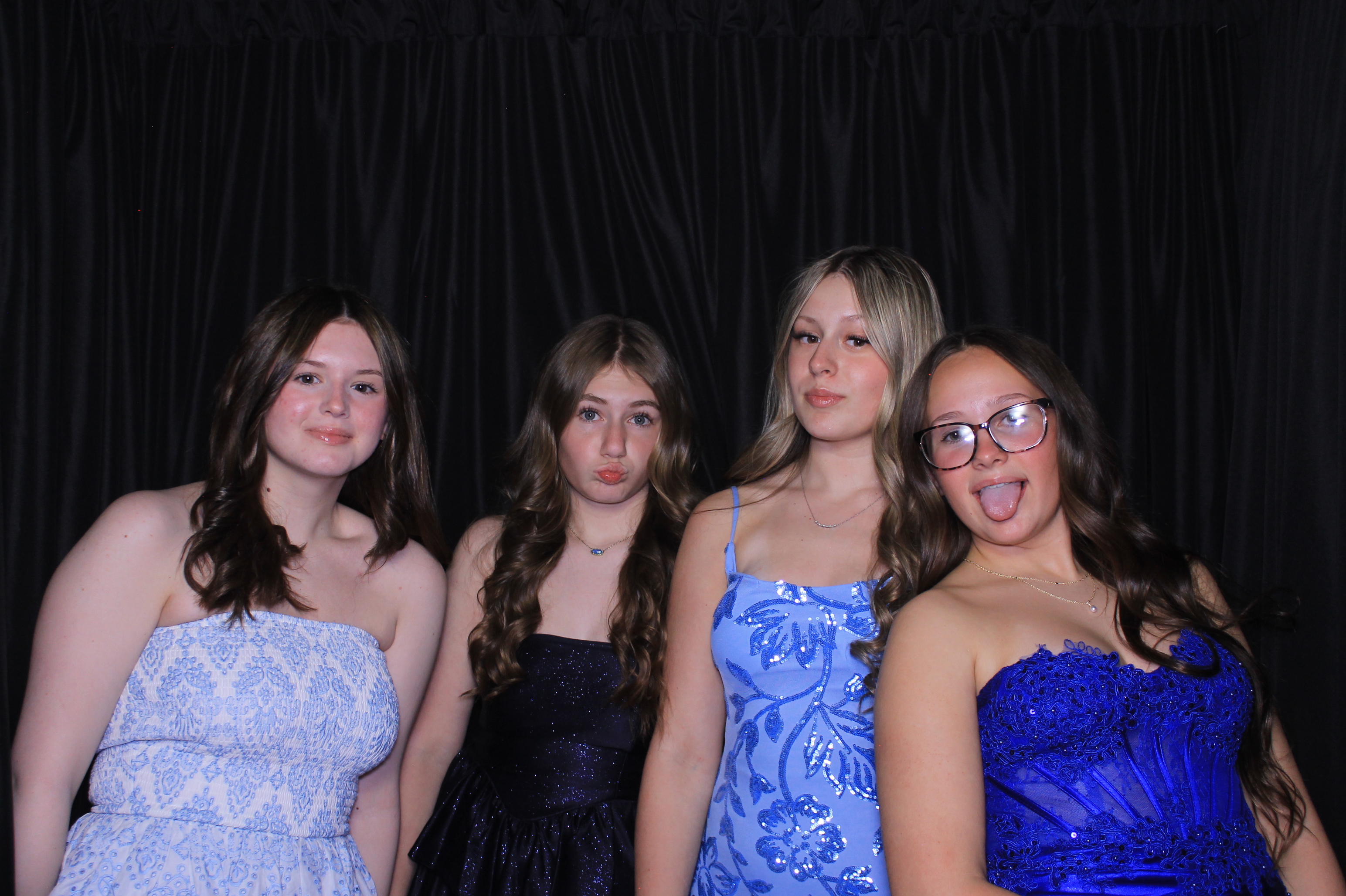 8th Grade Semi-Formal | View more photos from the event at gallery.photoboothcincy.com/u/PhotoBoothCincy/8th-Grade-Semi-Formal