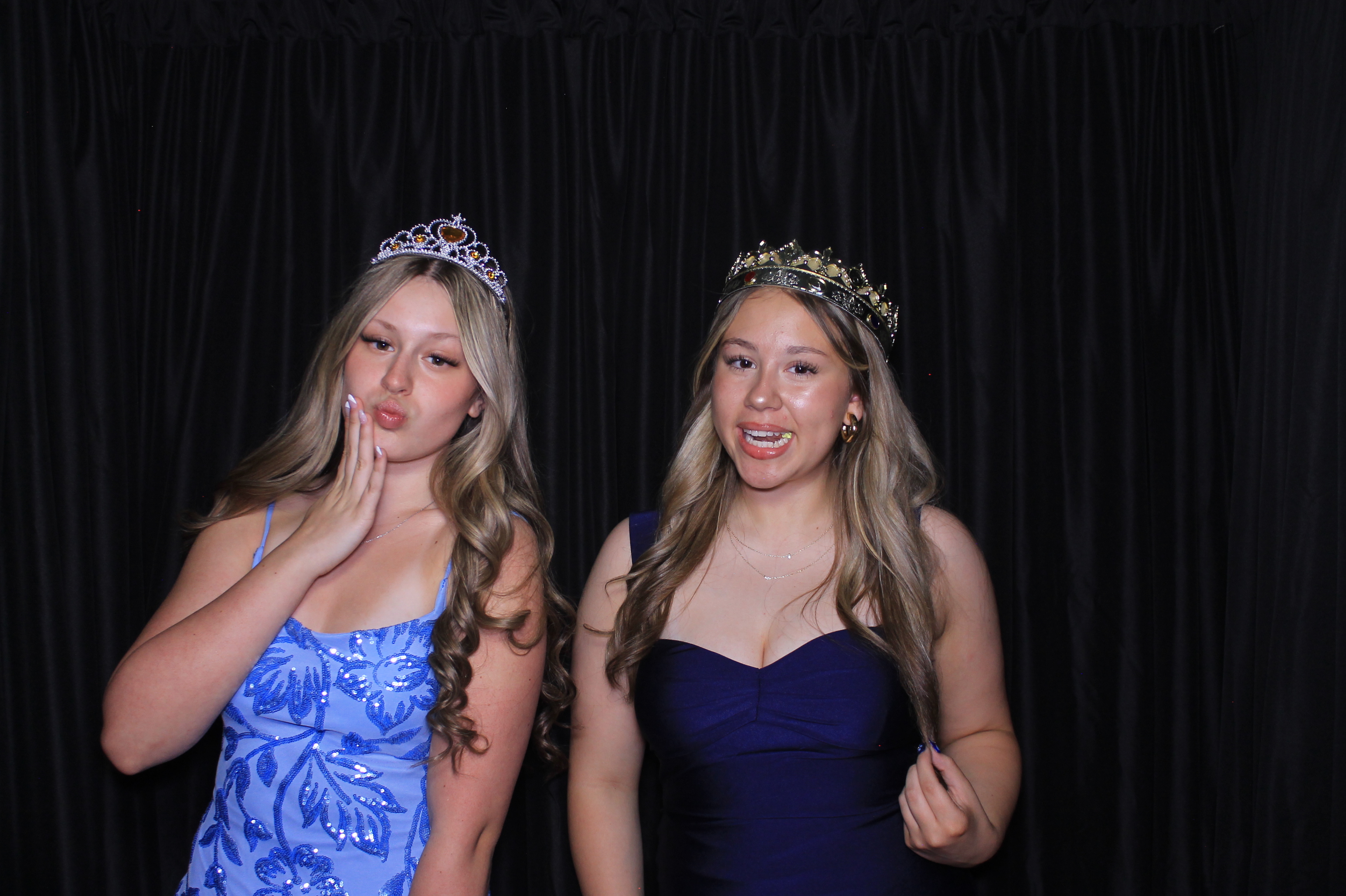 8th Grade Semi-Formal | View more photos from the event at gallery.photoboothcincy.com/u/PhotoBoothCincy/8th-Grade-Semi-Formal