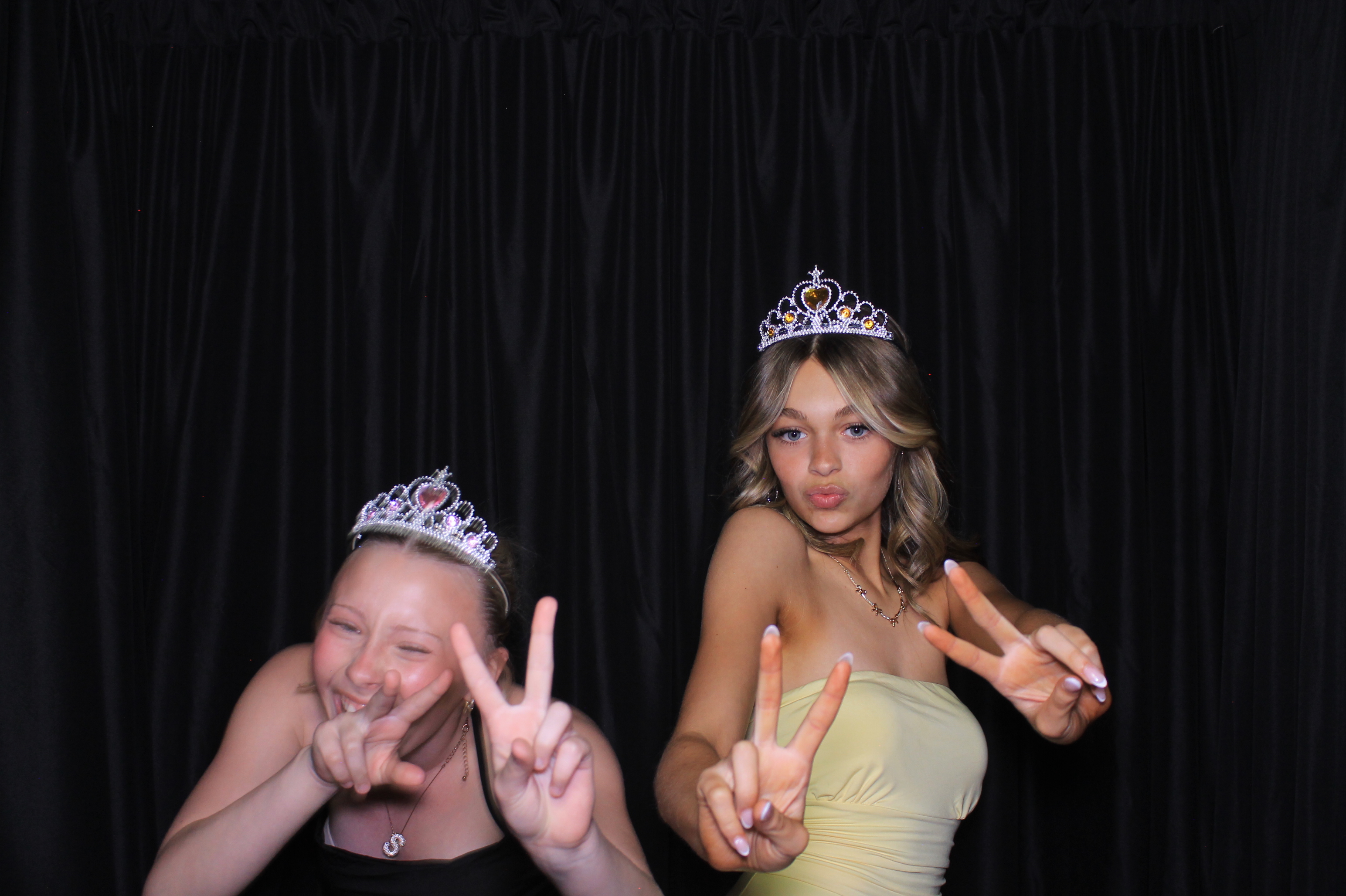 8th Grade Semi-Formal | View more photos from the event at gallery.photoboothcincy.com/u/PhotoBoothCincy/8th-Grade-Semi-Formal