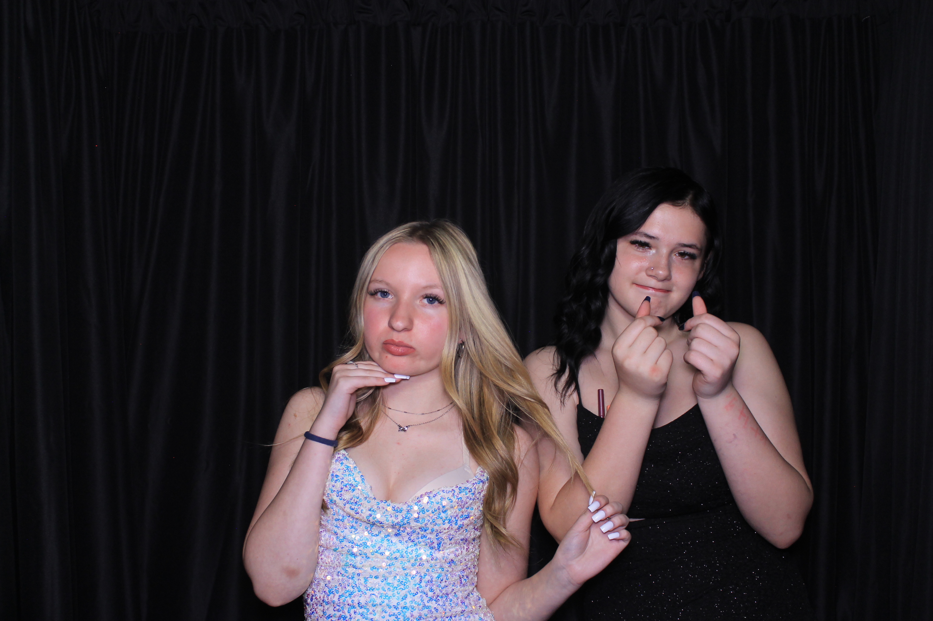 8th Grade Semi-Formal | View more photos from the event at gallery.photoboothcincy.com/u/PhotoBoothCincy/8th-Grade-Semi-Formal