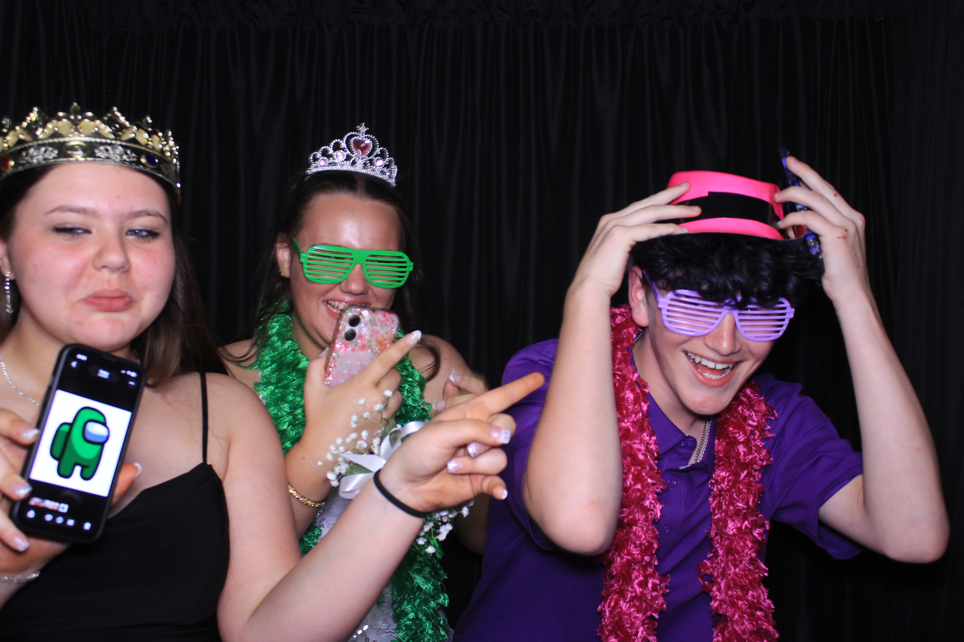 8th Grade Semi-Formal | View more photos from the event at gallery.photoboothcincy.com/u/PhotoBoothCincy/8th-Grade-Semi-Formal