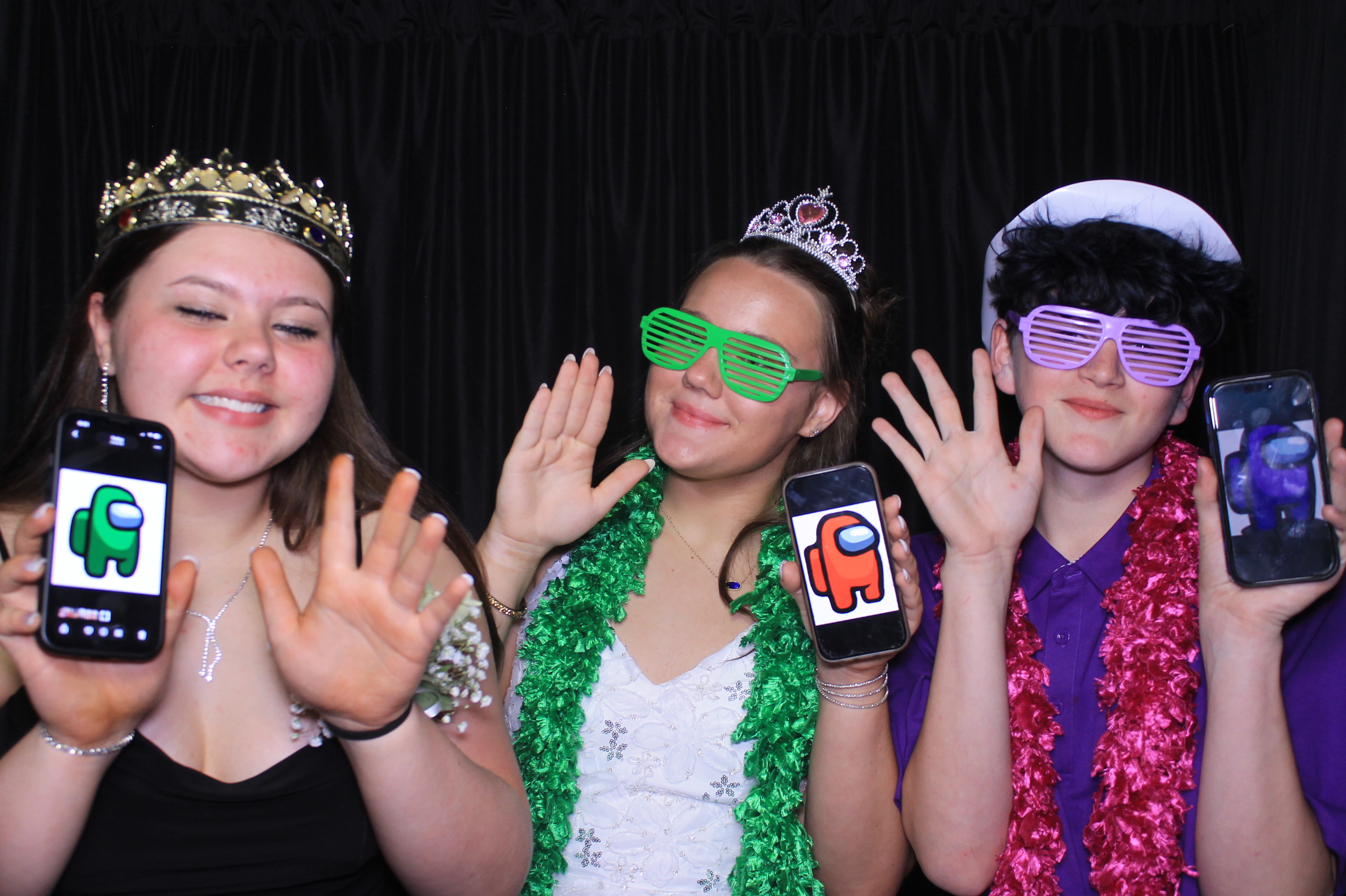 8th Grade Semi-Formal | View more photos from the event at gallery.photoboothcincy.com/u/PhotoBoothCincy/8th-Grade-Semi-Formal