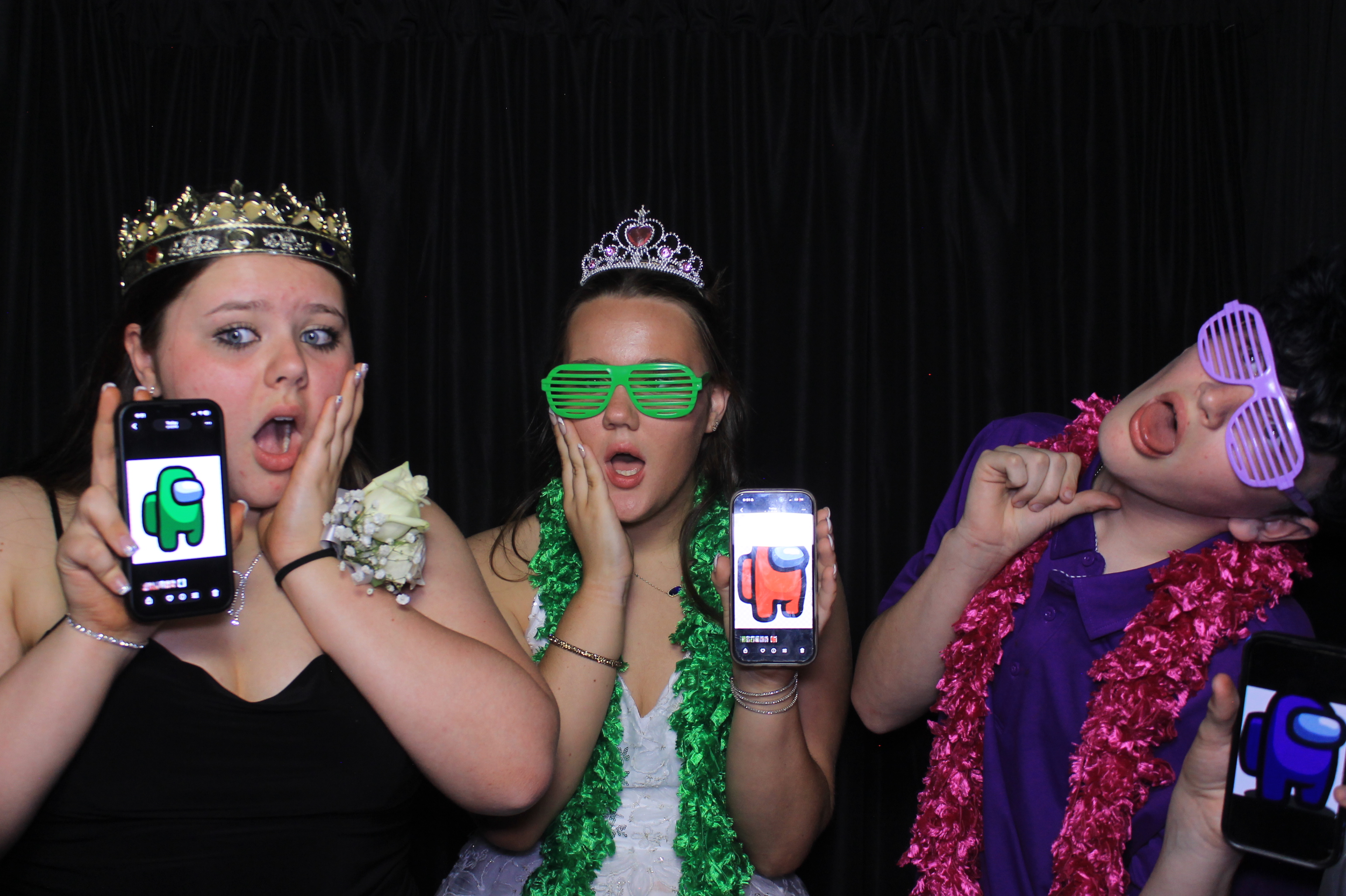 8th Grade Semi-Formal | View more photos from the event at gallery.photoboothcincy.com/u/PhotoBoothCincy/8th-Grade-Semi-Formal