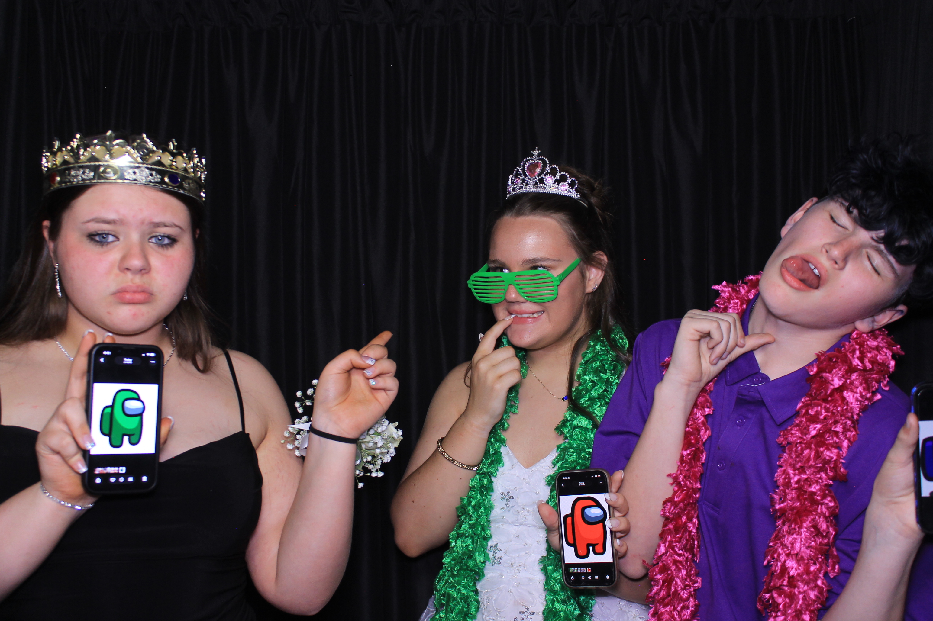 8th Grade Semi-Formal | View more photos from the event at gallery.photoboothcincy.com/u/PhotoBoothCincy/8th-Grade-Semi-Formal