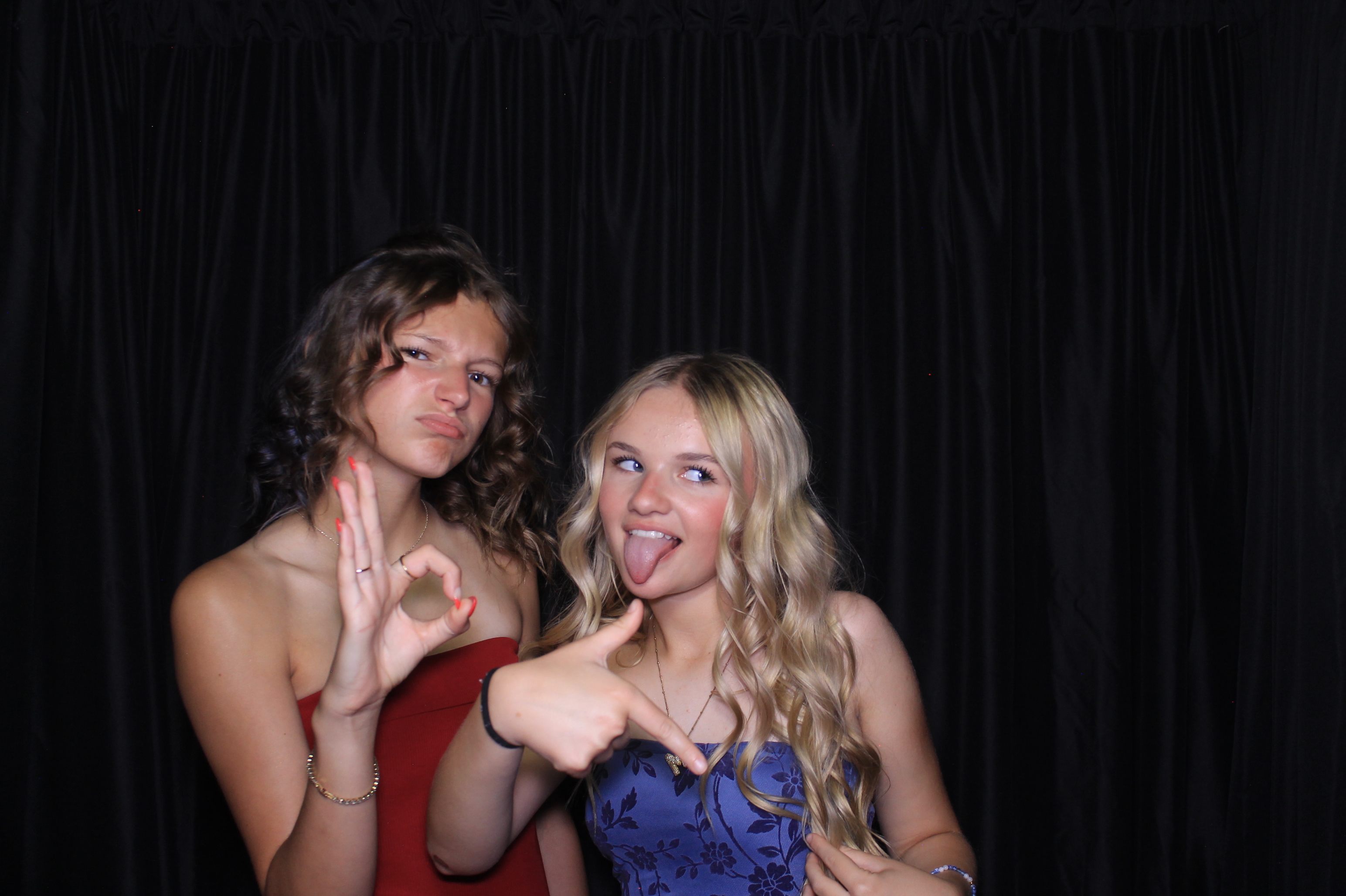 8th Grade Semi-Formal | View more photos from the event at gallery.photoboothcincy.com/u/PhotoBoothCincy/8th-Grade-Semi-Formal
